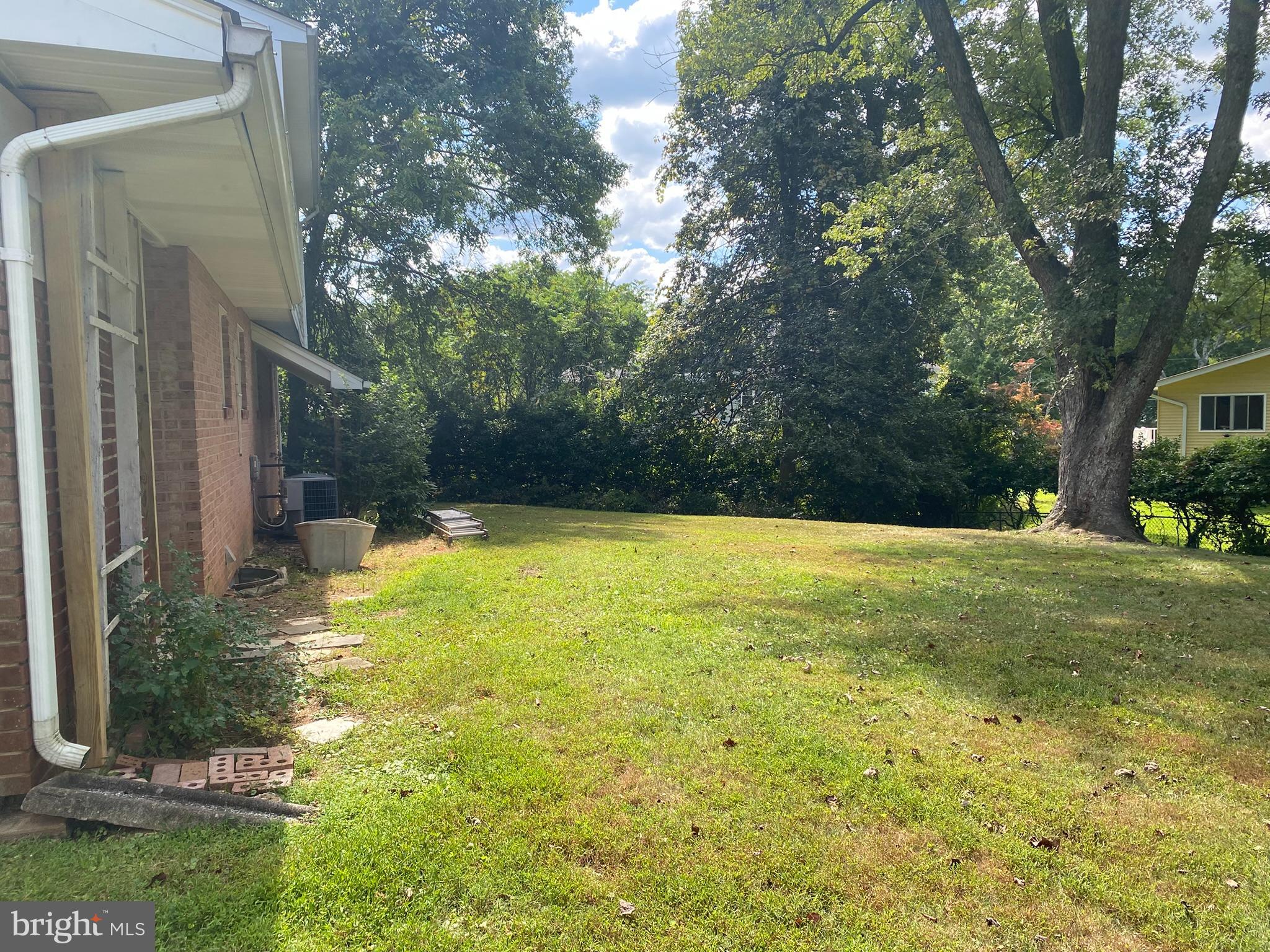 GLENORA HILLS - Residential