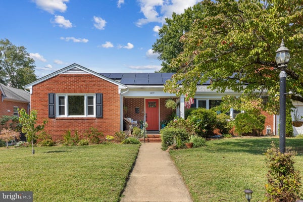 1419 BUCKNER ST, FREDERICKSBURG, VA 22401 - Image ad595637eac2cbc8f080bcdbdb4ba89a/650180333