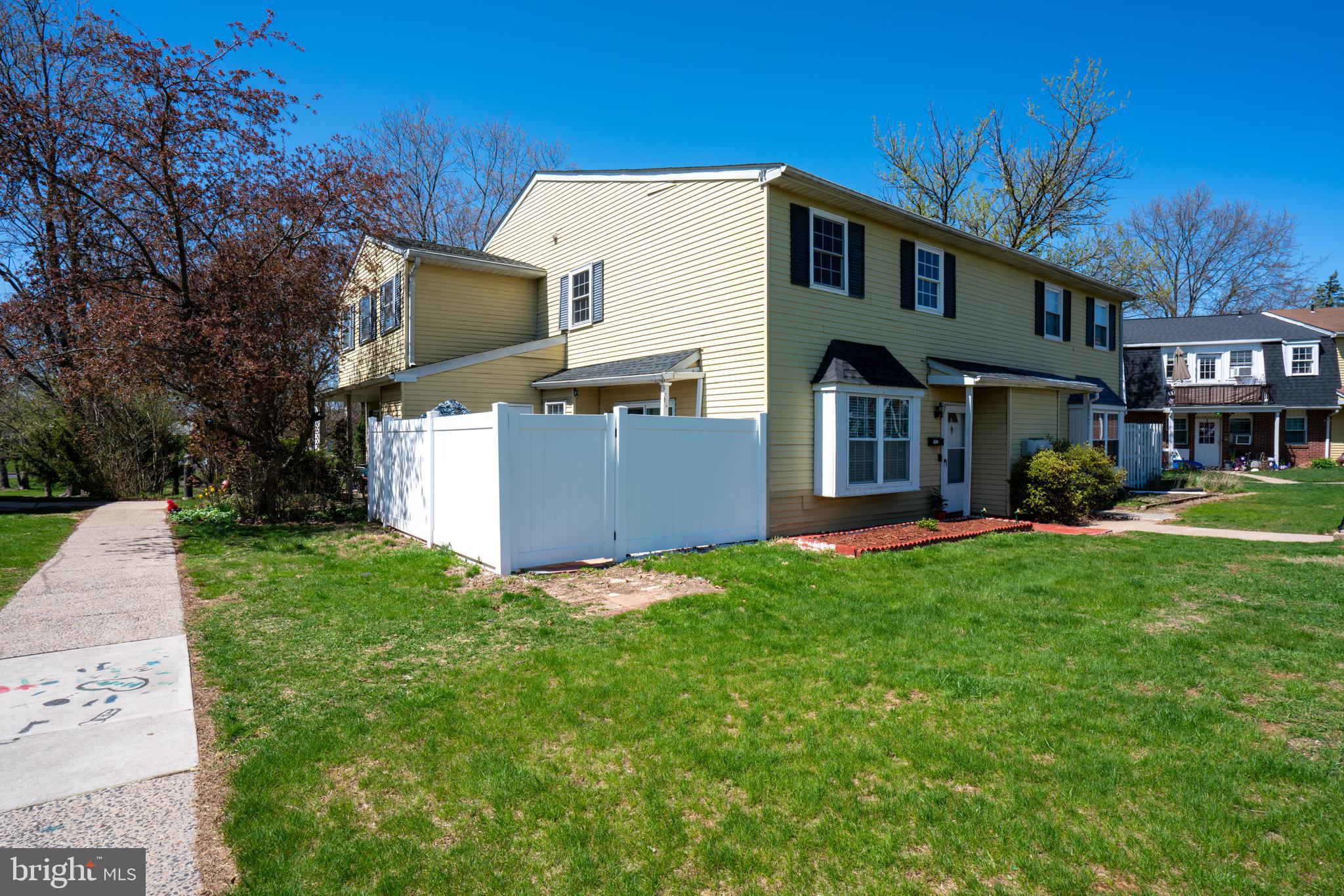 GREEN MEADOWS - Residential