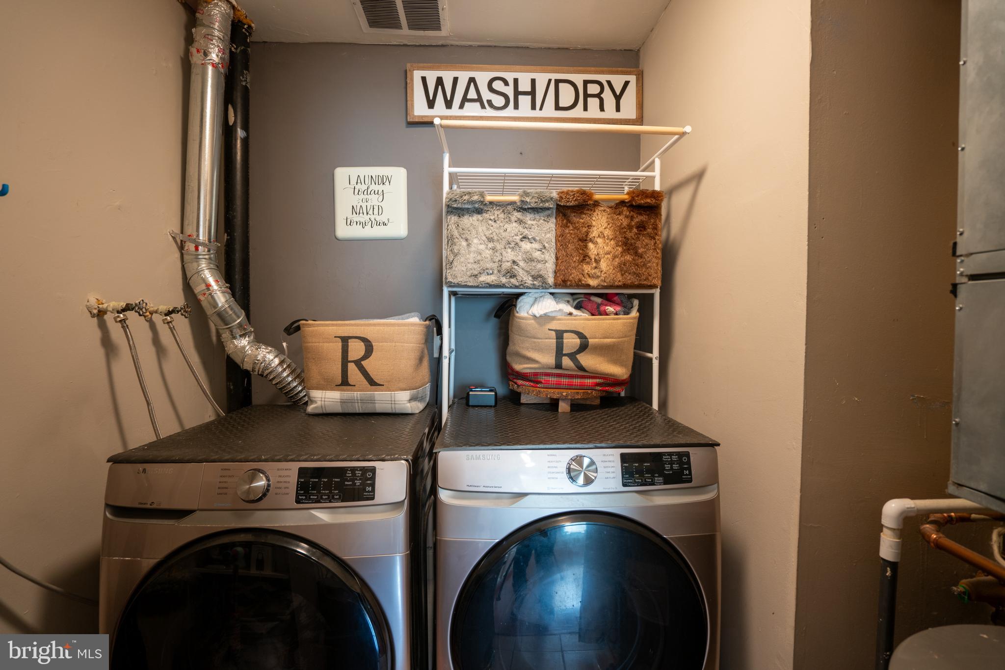 GREEN MEADOWS - Residential