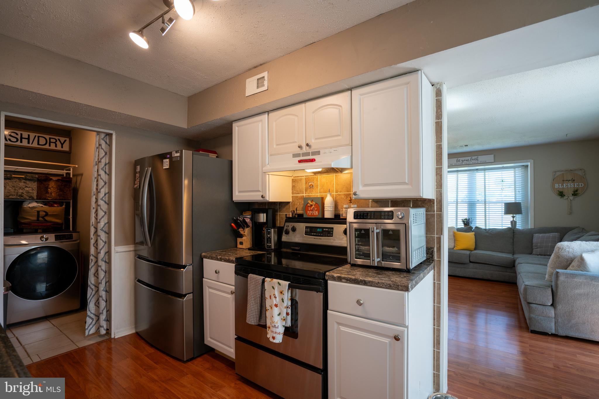 GREEN MEADOWS - Residential