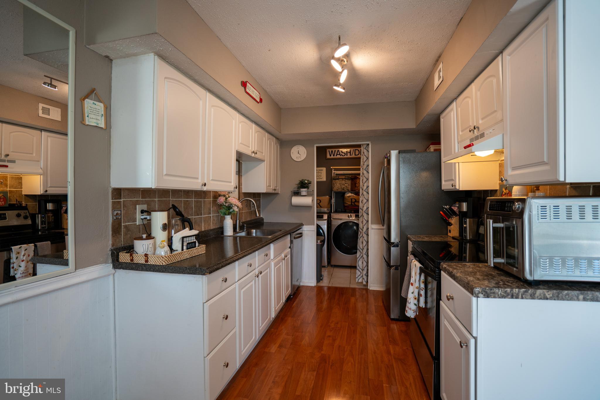 GREEN MEADOWS - Residential