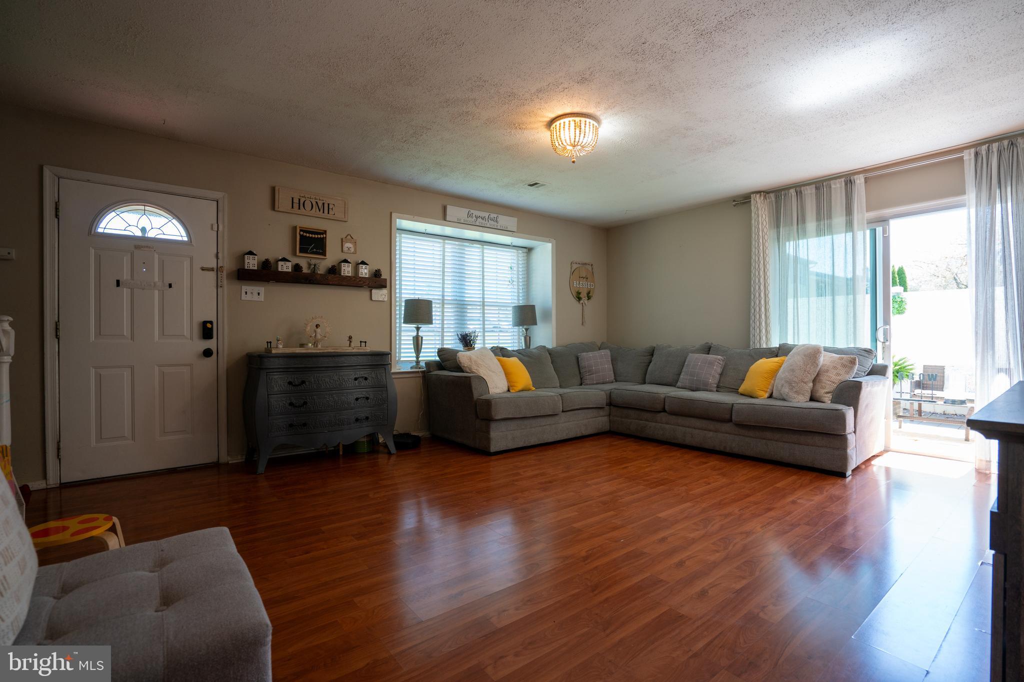 GREEN MEADOWS - Residential