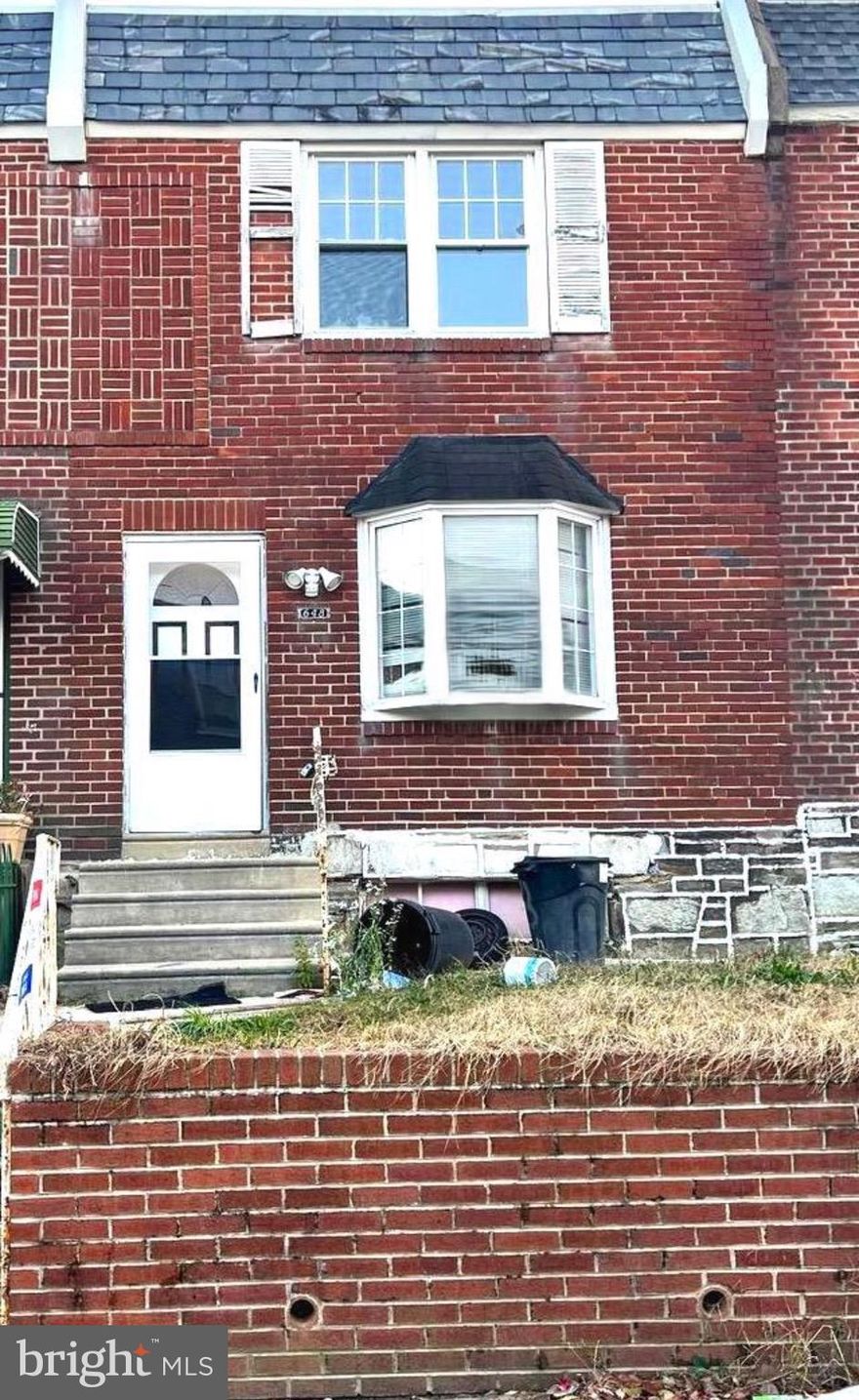 Welcome to 648 Raymond Street!

Step into this beautifully maintained 2-bedroom, 1-bath home offering a spacious and functional layout designed for comfortable everyday living. With thoughtful updates throughout, this property blends classic charm with modern touches, making it truly move-in ready.

Whether you're a first-time buyer or looking to downsize, this home is a fantastic opportunity to own at an affordable price point without sacrificing style or convenience.

✨ Bonus: This property qualifies for multiple down payment assistance programs! Ask me how you can take advantage of available grants and buyer incentives—you may qualify for more than you think.

📞 Call today to schedule your private tour of this home or any other available properties. Let’s make homeownership happen!