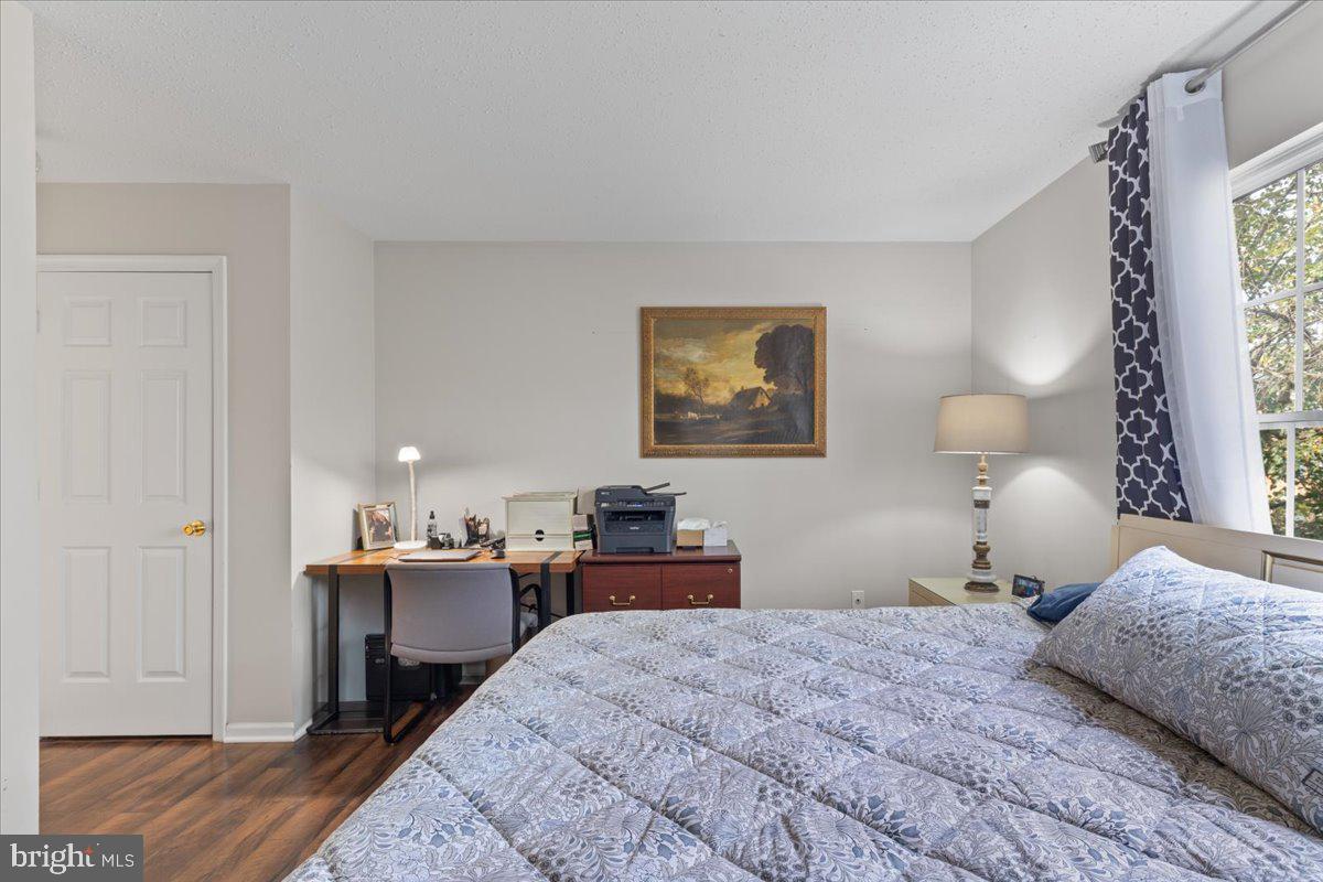 FOX CHAPEL AT TUDOR KNOLLS - Residential