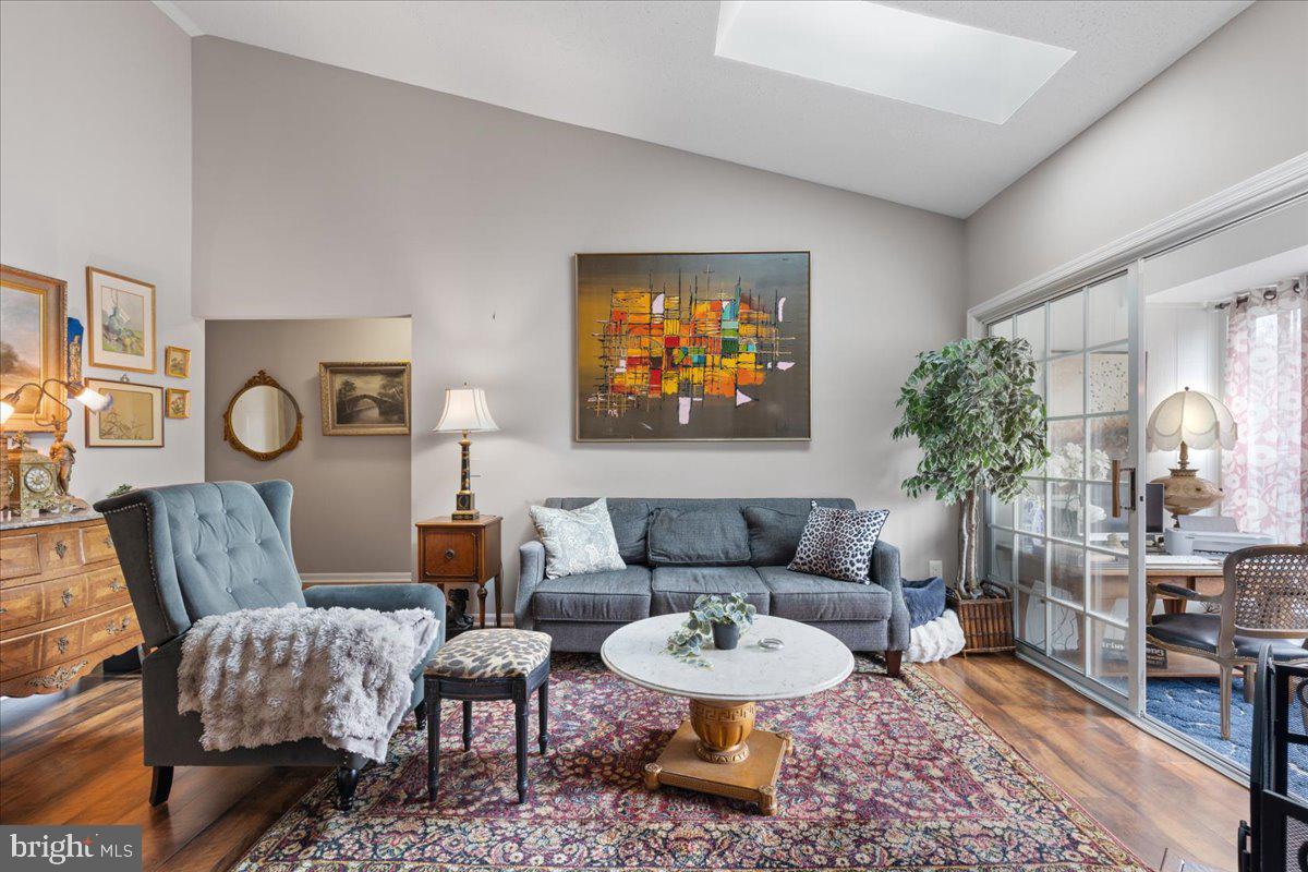 FOX CHAPEL AT TUDOR KNOLLS - Residential