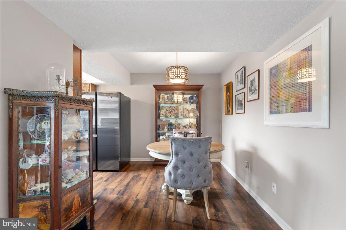 FOX CHAPEL AT TUDOR KNOLLS - Residential