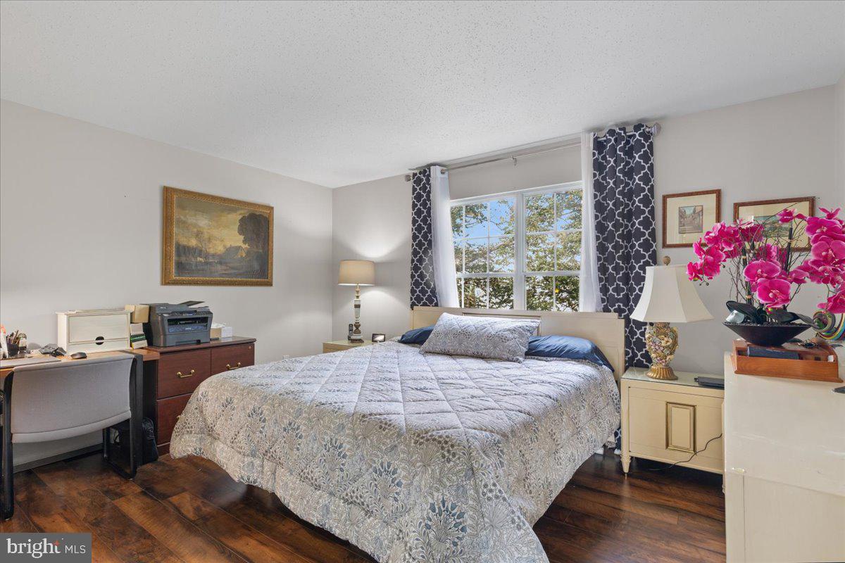 FOX CHAPEL AT TUDOR KNOLLS - Residential