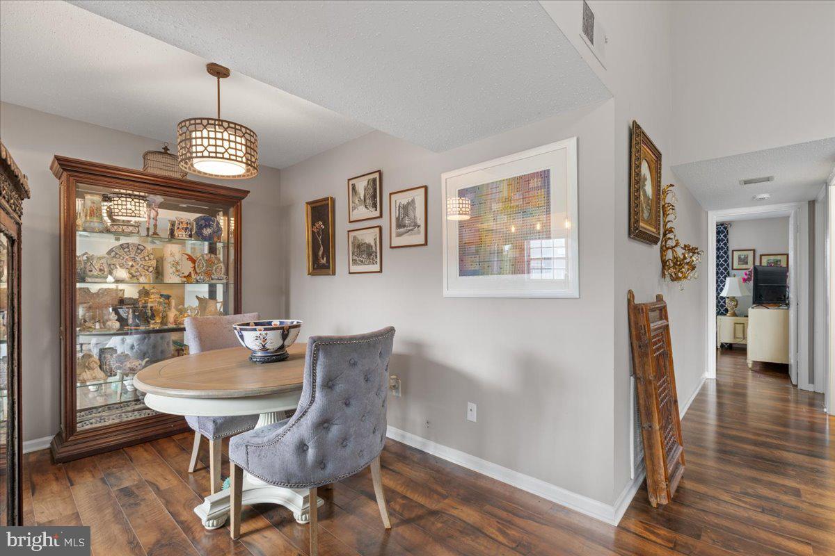 FOX CHAPEL AT TUDOR KNOLLS - Residential