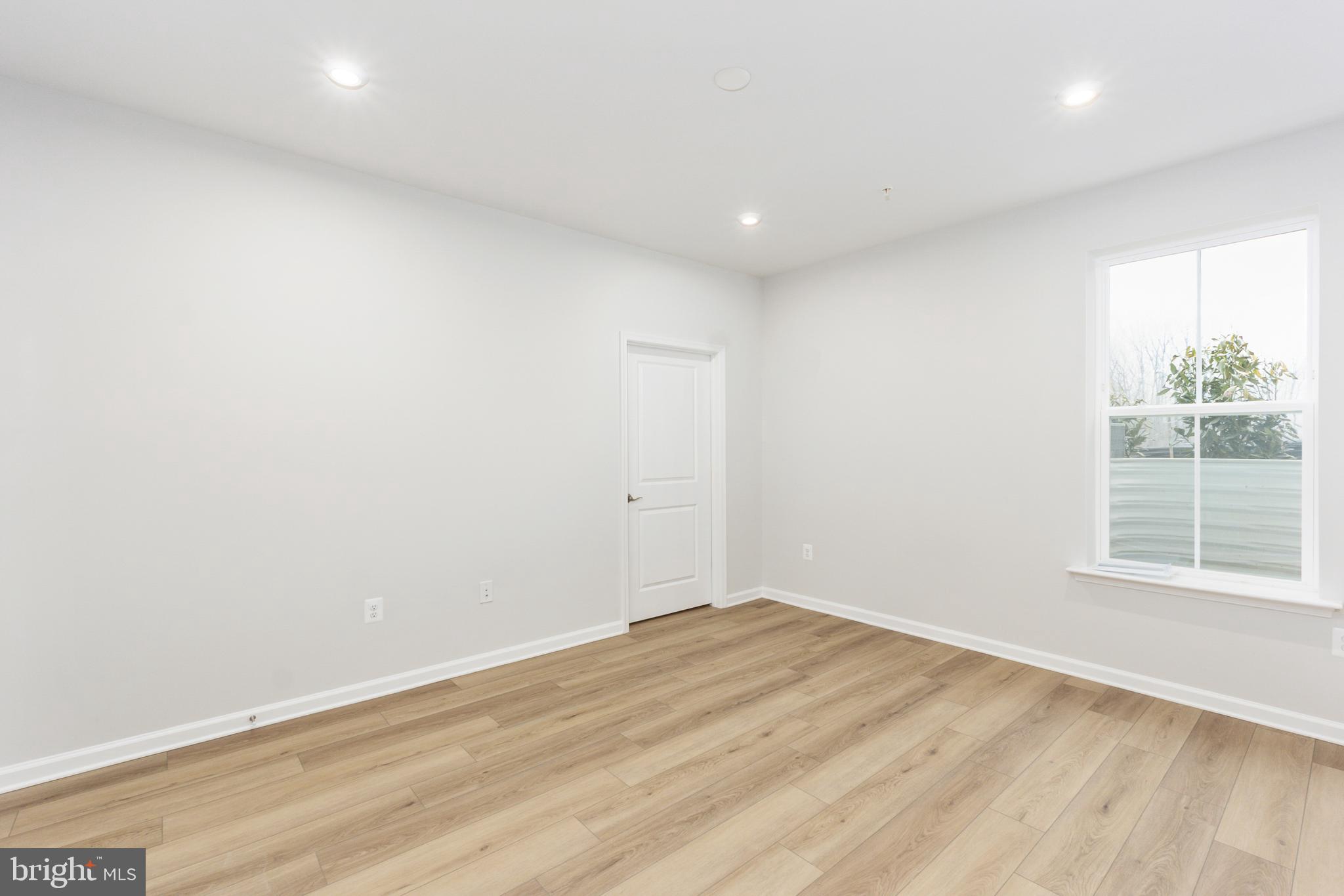 EMBREY MILL - Residential