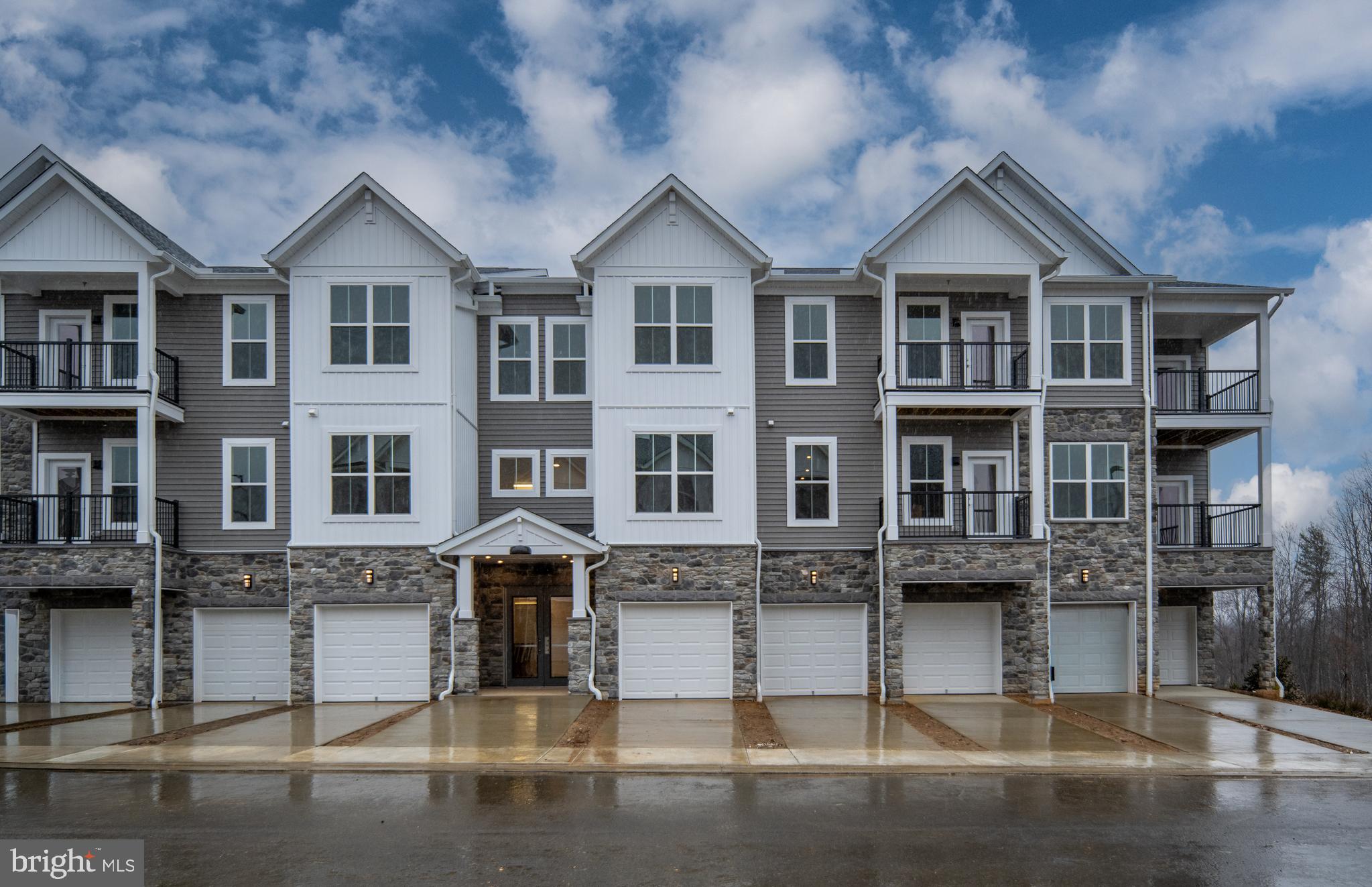 EMBREY MILL - Residential