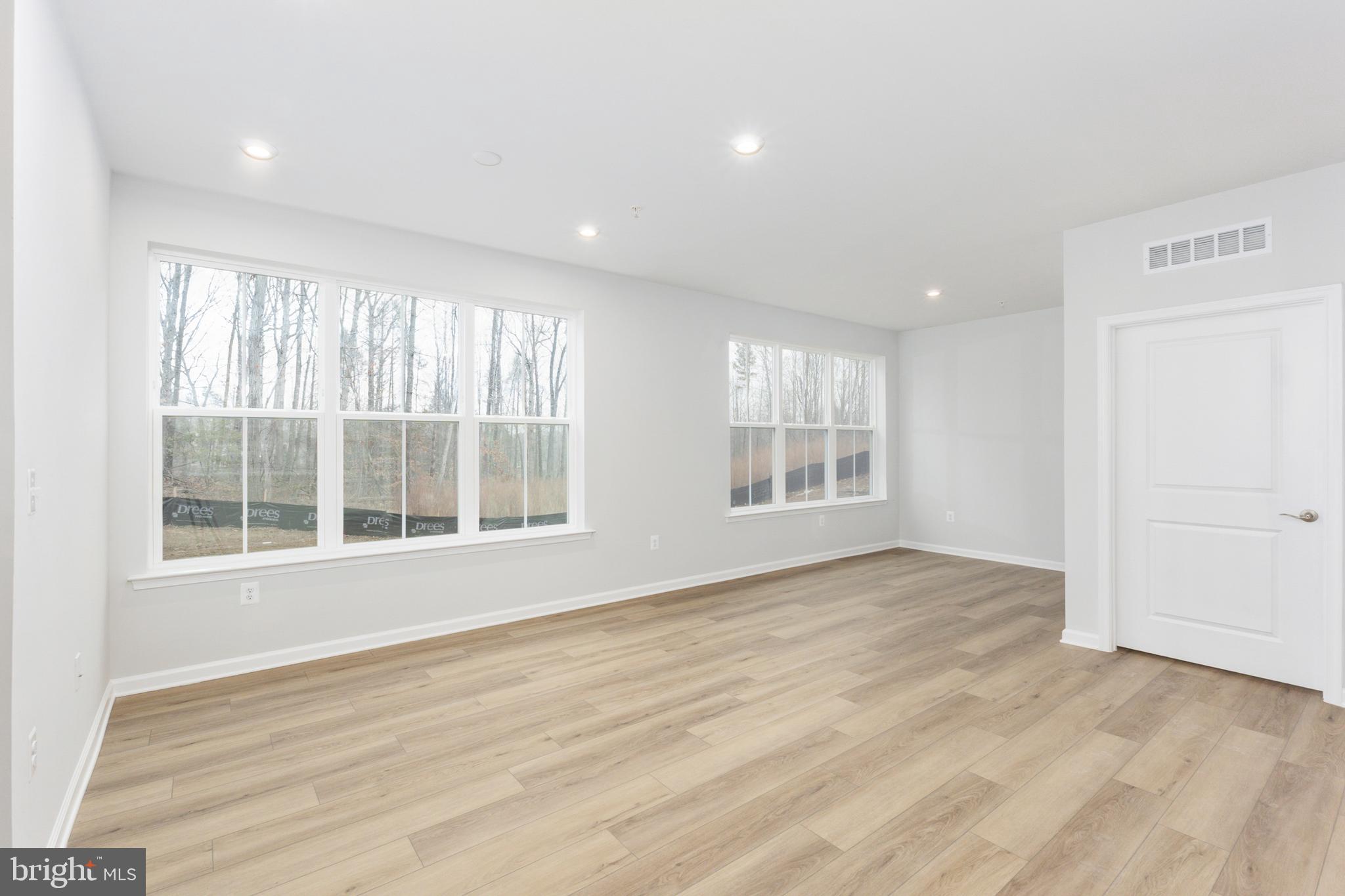 EMBREY MILL - Residential