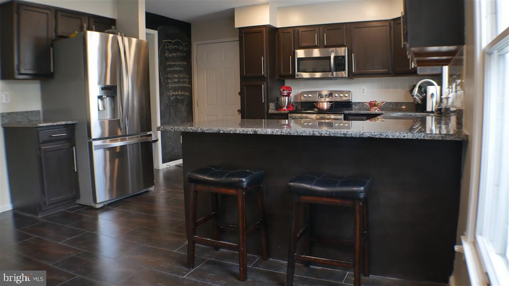 RACEWAY FARMS - Residential Lease