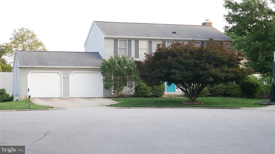 Classic Updated 4-5Br Detached Single-Family Home - 2 Car Garage Quiet Cul-De-Sac. Available July 1. 3-5 Year Lease Term. 4 Bedrooms Upstairs With 2 Full Bathrooms. Remodeled Master Bedroom - Walk-In Closet & Spa Bathroom, Newer Carpet, LED Lighting, Newer Fixtures. Main Floor Modern Kitchen – Stainless, Granite, Recessed Lighting. Lower-Level Walk Out With Office Or In Law Suite – Bedroom, Walk In Closet & 2nd Full Kitchen. Large 2 Story Deck - Covered Patio. Fenced Yard - Perfect For Kids & Pets. Tons Of Storage Space - 2 Car Garage & Tool Shed. Family Oriented Neighborhood - Great Schools. Near Ft. Belvoir, Hilltop Village/Wegmans, I95, Springfield Metro Station & Town Center

Available July 1. 3-5yr Lease Term. $75 Application Fee. Minimum Annual Household Income $170K or Military Housing Allowance. Background and Credit Check. No Smoking. Pets On Case By Case With Pet Fee.