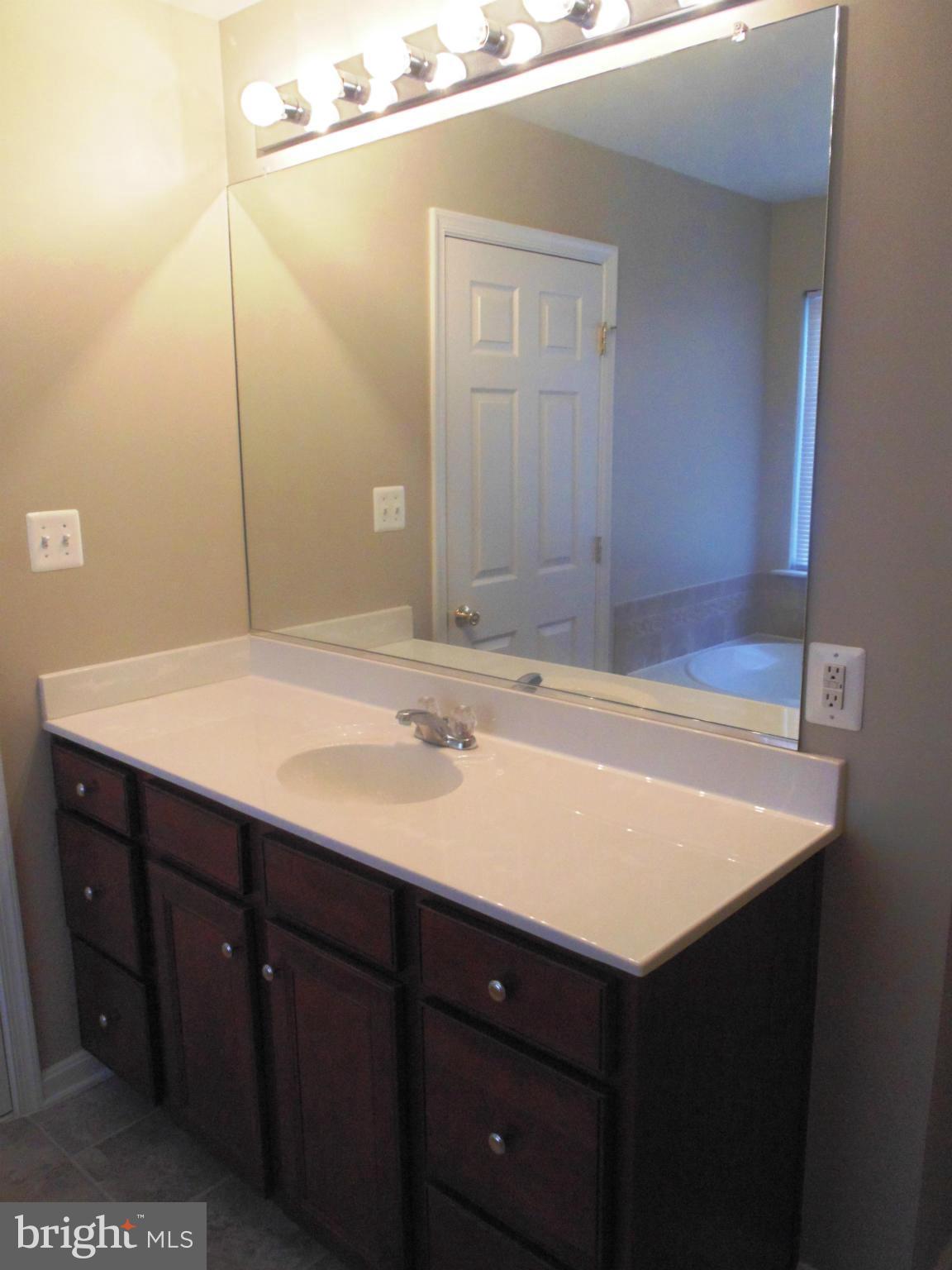 THE GALLERY - Residential Lease