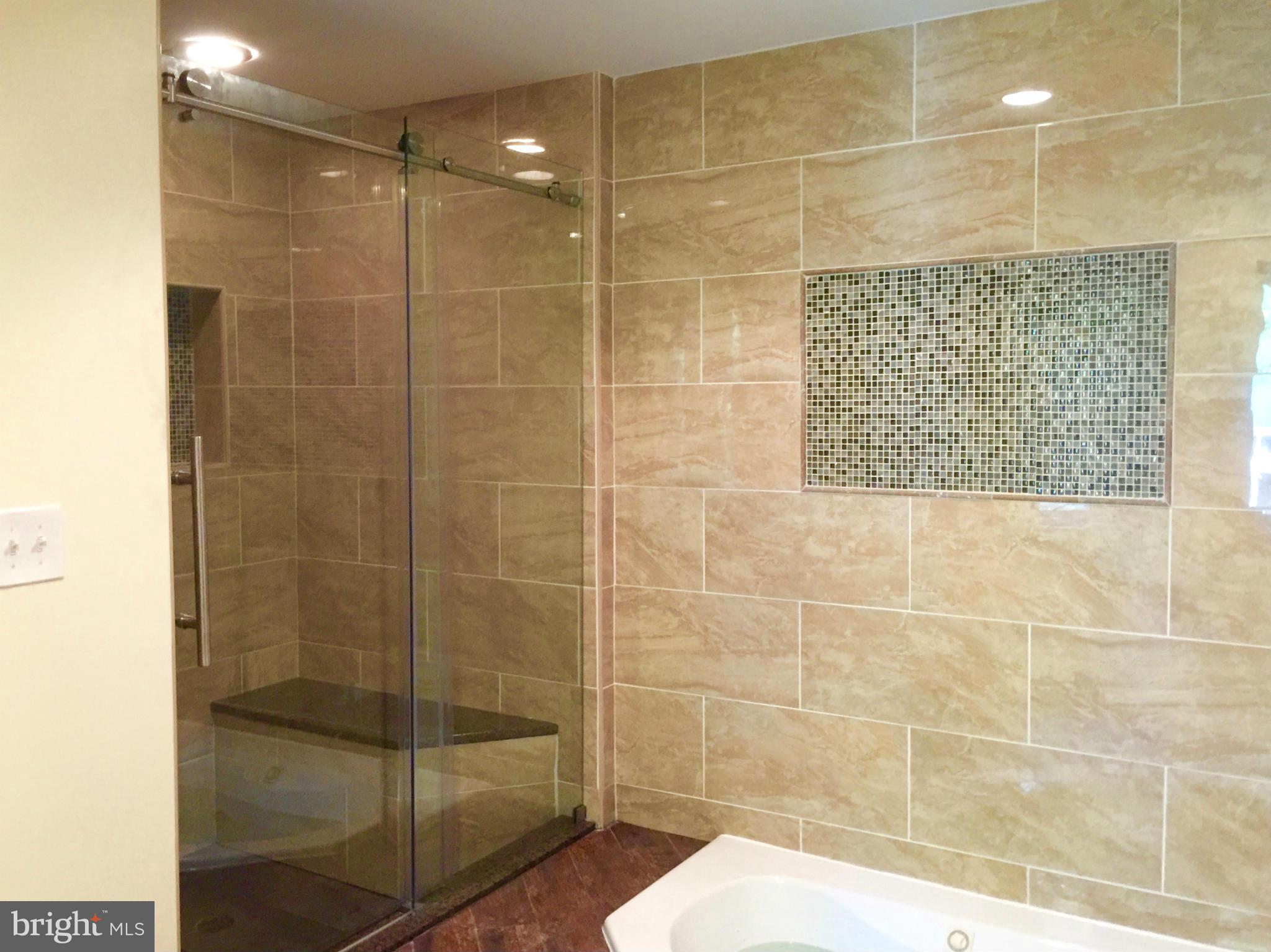 LARCHMONT - Residential