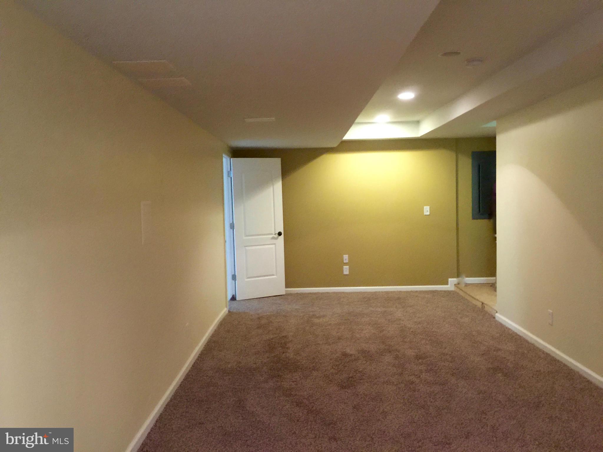 LARCHMONT - Residential