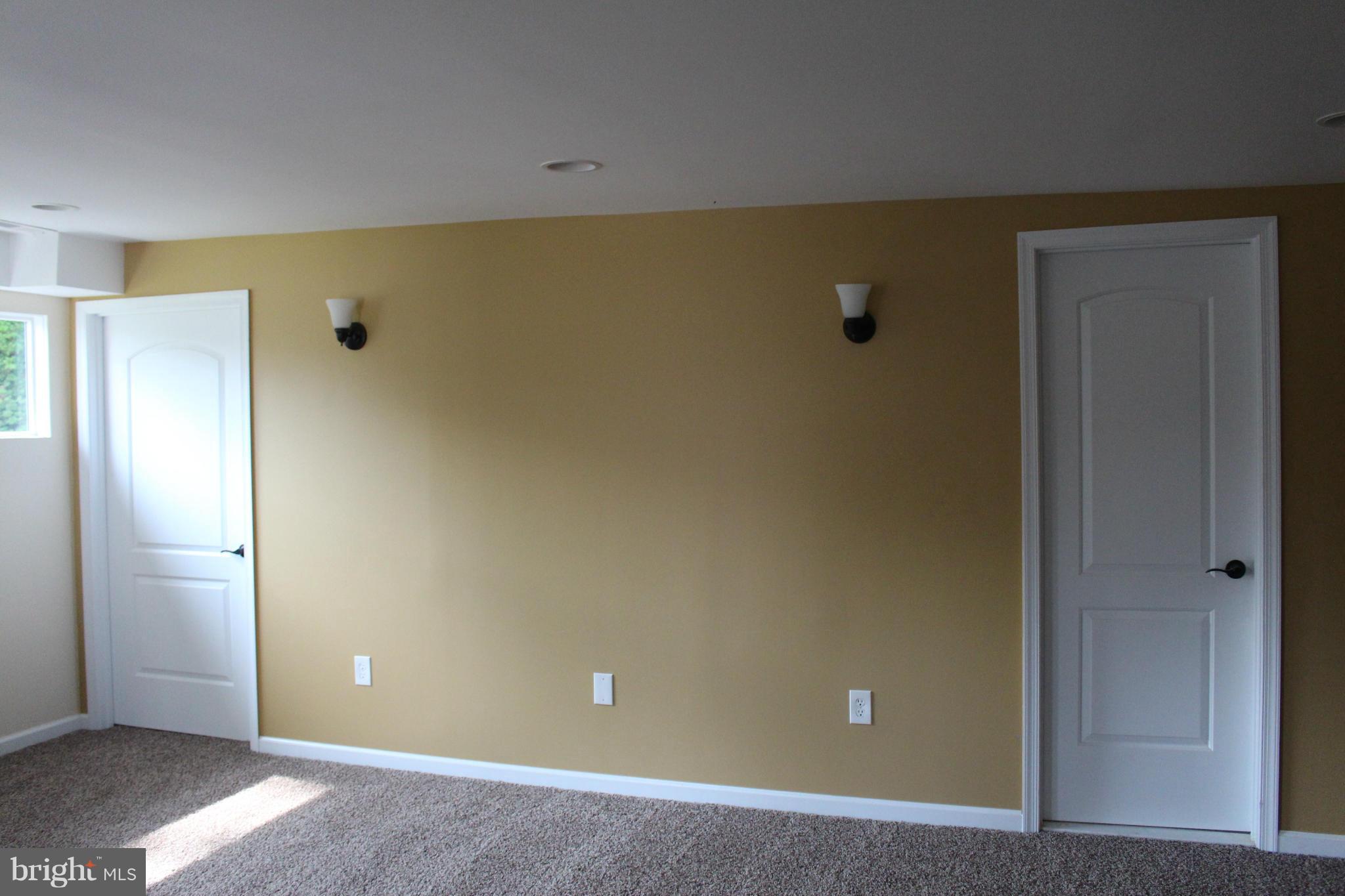 LARCHMONT - Residential