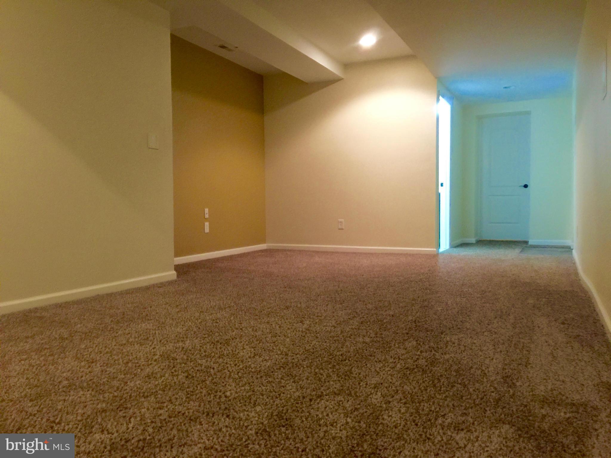 LARCHMONT - Residential