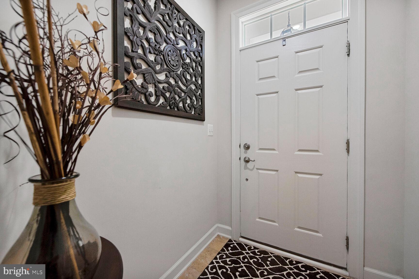 26033 HUNTWICK GLEN SQUARE
