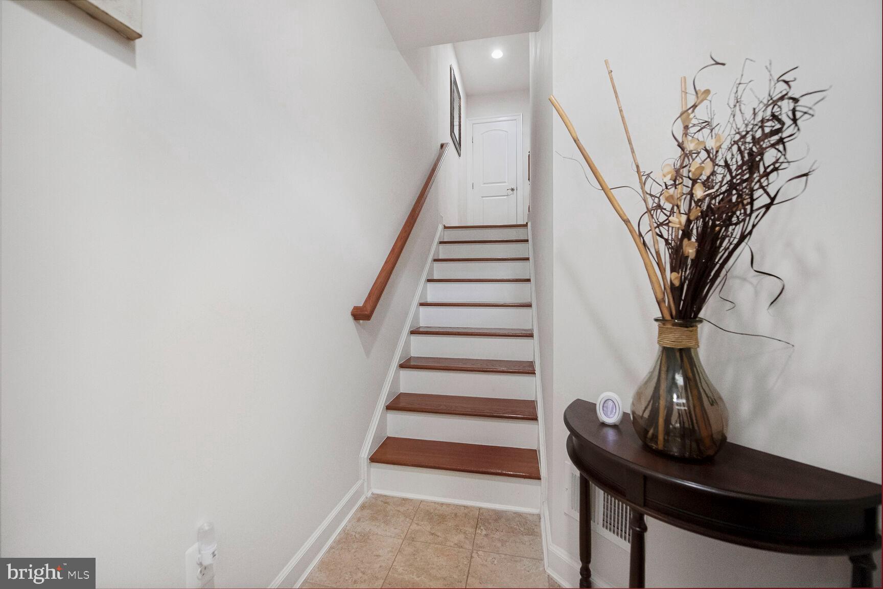 26033 HUNTWICK GLEN SQUARE
