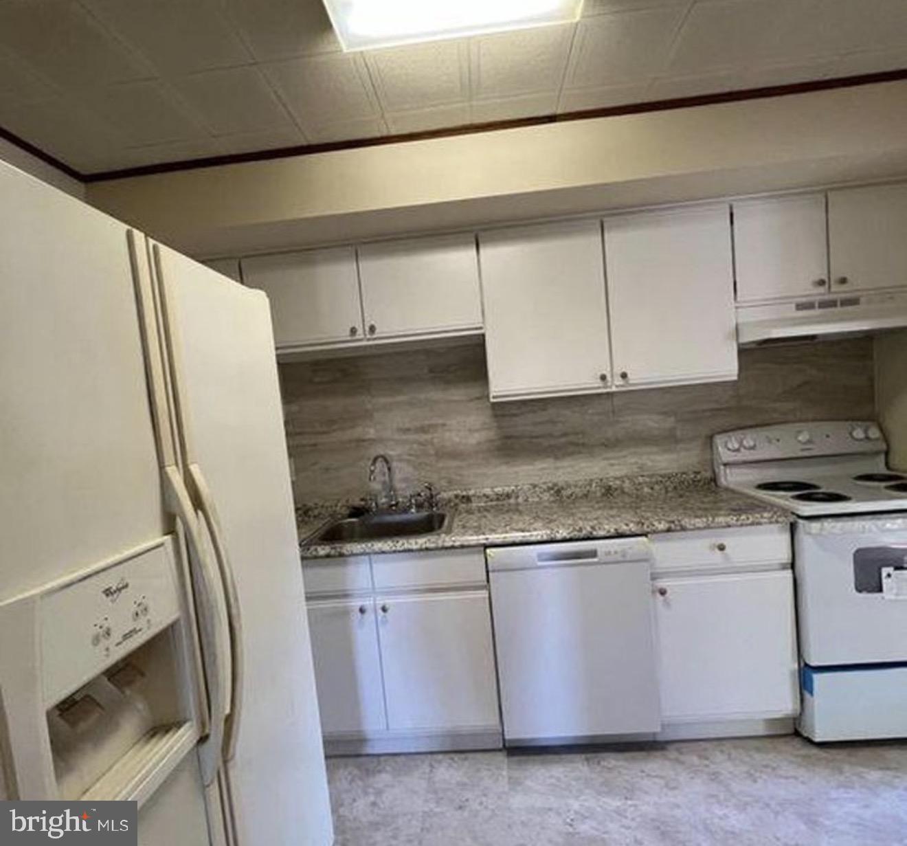 1575 W STREET ROAD 236