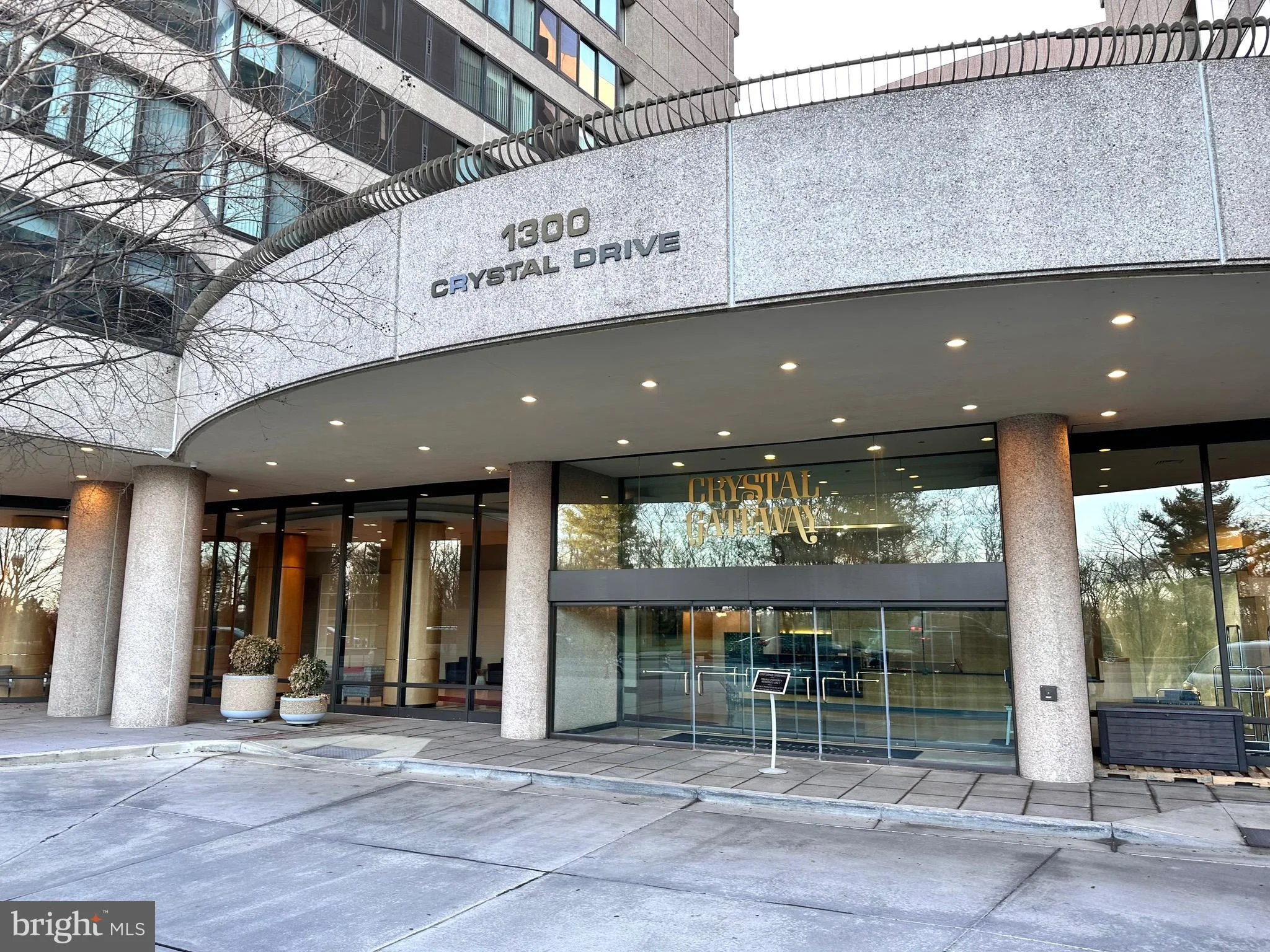 1300 Crystal Drive Unit 901S