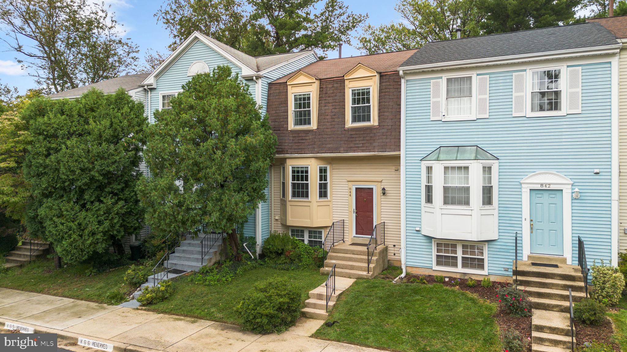844 BAYRIDGE DRIVE