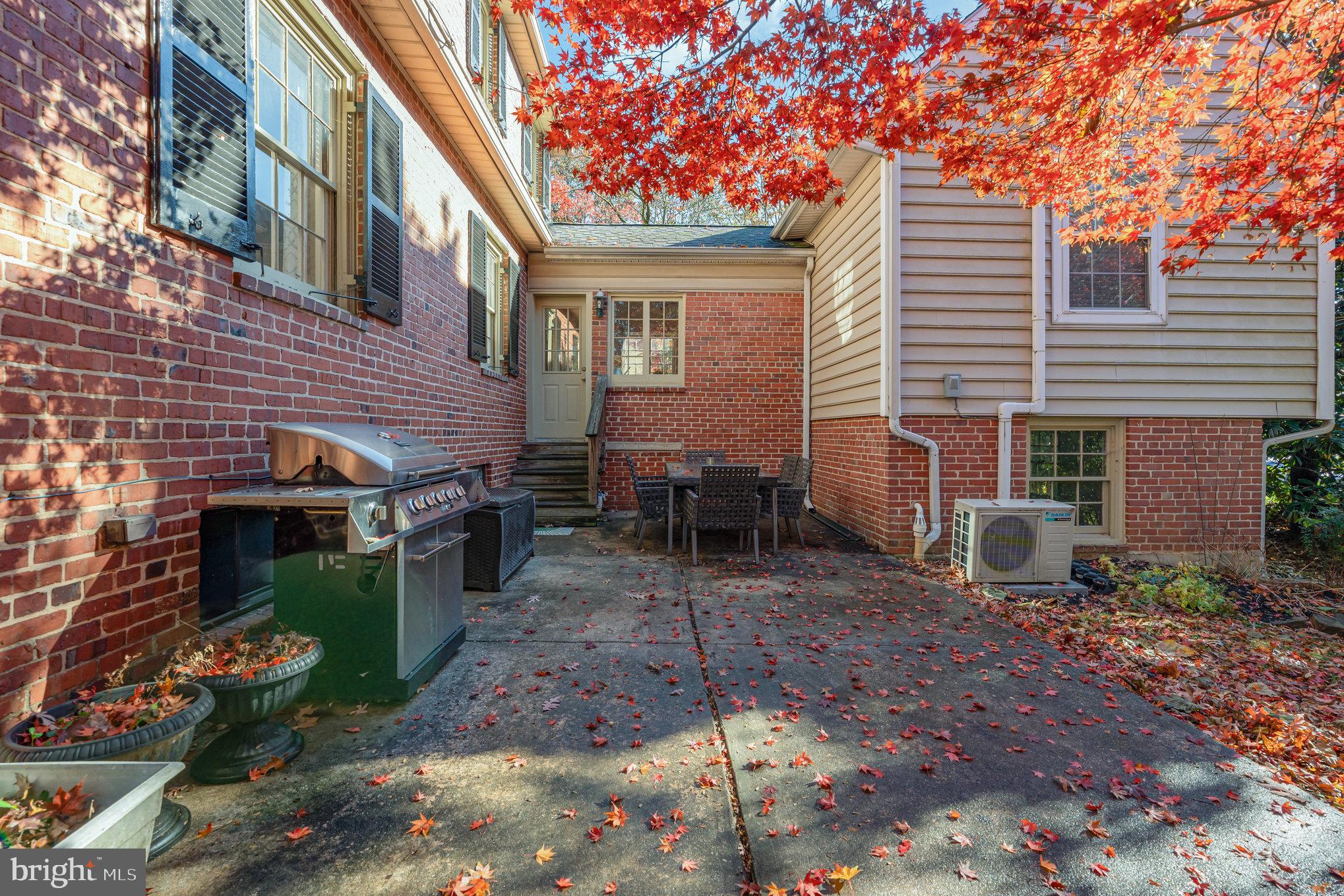 LUTHERVILLE - Residential