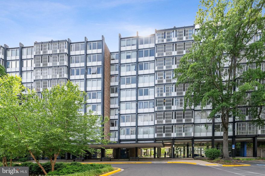 Location, location, location! Live in the heart of the SW Waterfront, River Park is an 11-acre, mid-century modern design by Charles M. Goodman in the heart of the bustling Southwest Waterfront neighborhood. Just steps from everything the Wharf offers, including Nationals Stadium and Audi Field, the Marina, shopping, and two metro stops, all within walking distance. This well-kept, spacious one-bedroom, one-bath unit is all the space you need. The cooperative monthly fee ($1,761.35)  Includes all utilities (heating/cooling, electricity, water, and trash), Property taxes, Master insurance coverage, Most in-unit maintenance, Grounds maintenance, Preventative maintenance and pest prevention services, 24/7 concierge service, Gated community, Picnic area with gas grills, Playground, Assigned indoor storage spaces, Composting, Indoor bike storage room, On-site laundry, Ability to book meeting rooms and party rooms and members’ lounge. River Park also offers many amenities available for a fee, including: Gym and Pool Membership, Assigned Outdoor Parking ($150/month). This estate sale has been finalized, and we’re ready for settlement.

If your client is a cash buyer, the CO-OP Association requires a specific process for the financial vetting of all cash buyers. For all buyers, a $100.00 application fee is required for River Park, in addition to the move-in fee and move-in deposit.