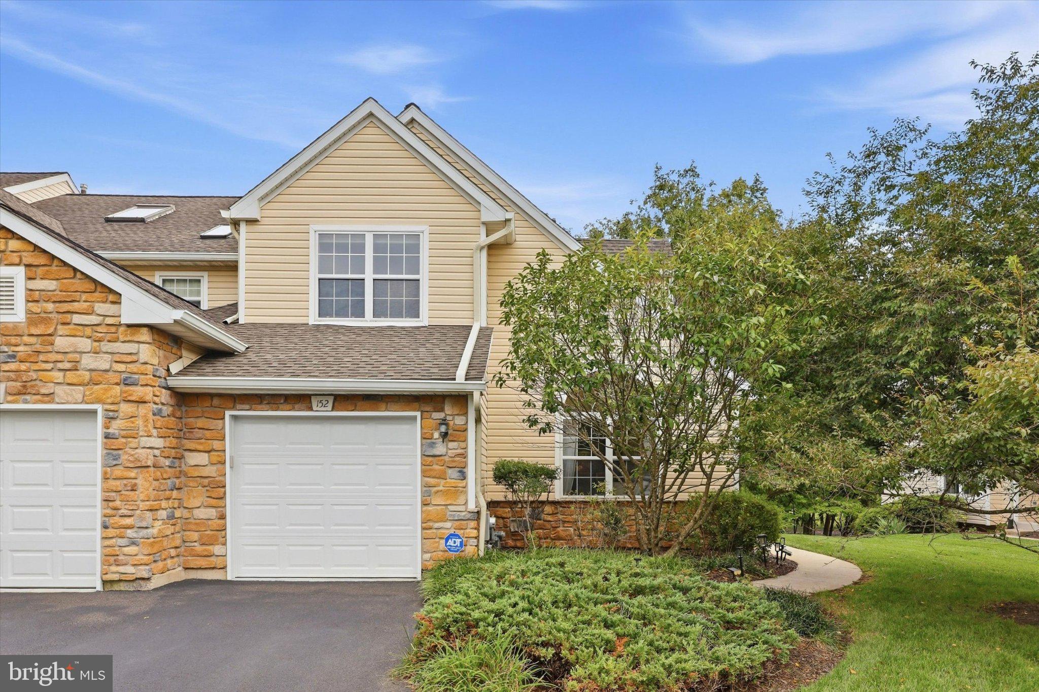 152 CANTERBURY LANE