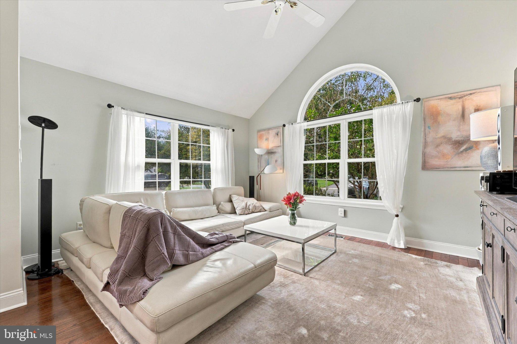 152 CANTERBURY LANE