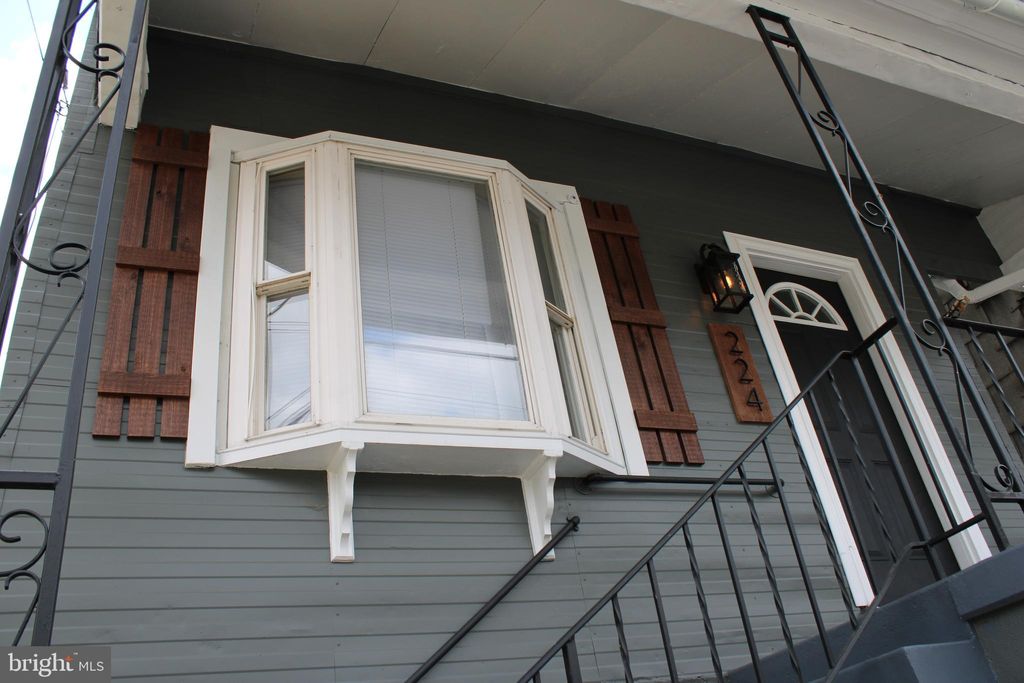 Photo of 224 UNION ST, COLUMBIA, PA 17512 (MLS # PALA2033982)