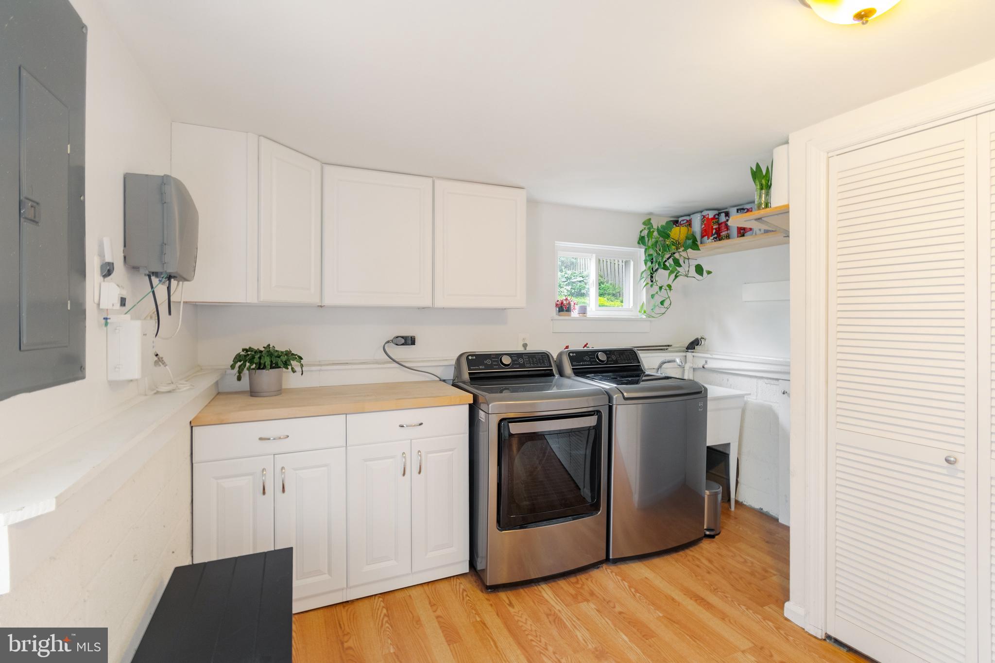 WHEATON WOODS - Residential