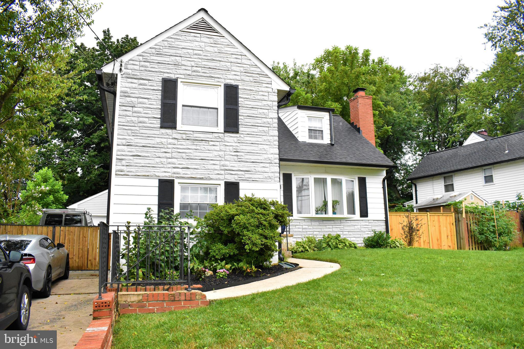 WHEATON WOODS - Residential