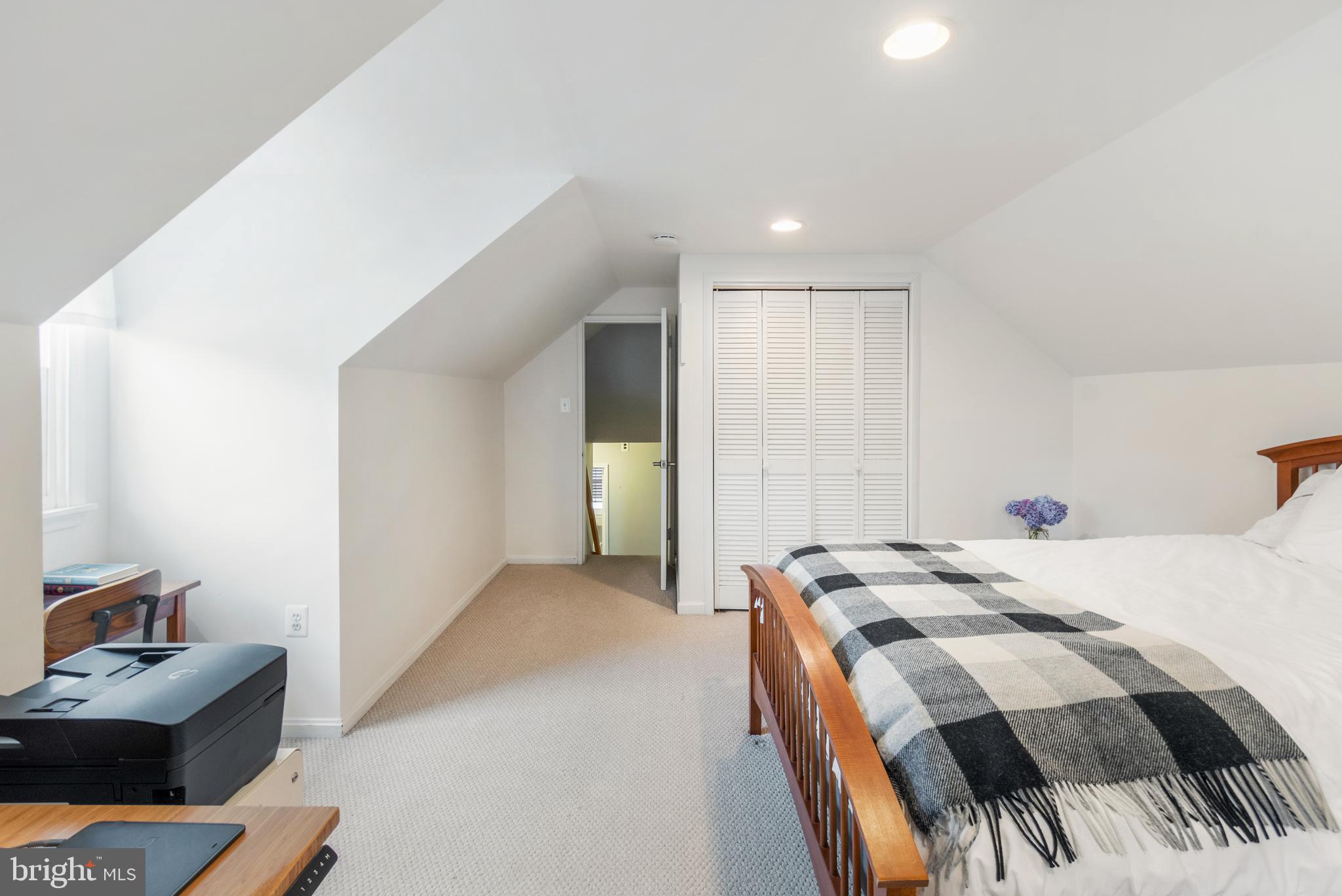 WHEATON WOODS - Residential