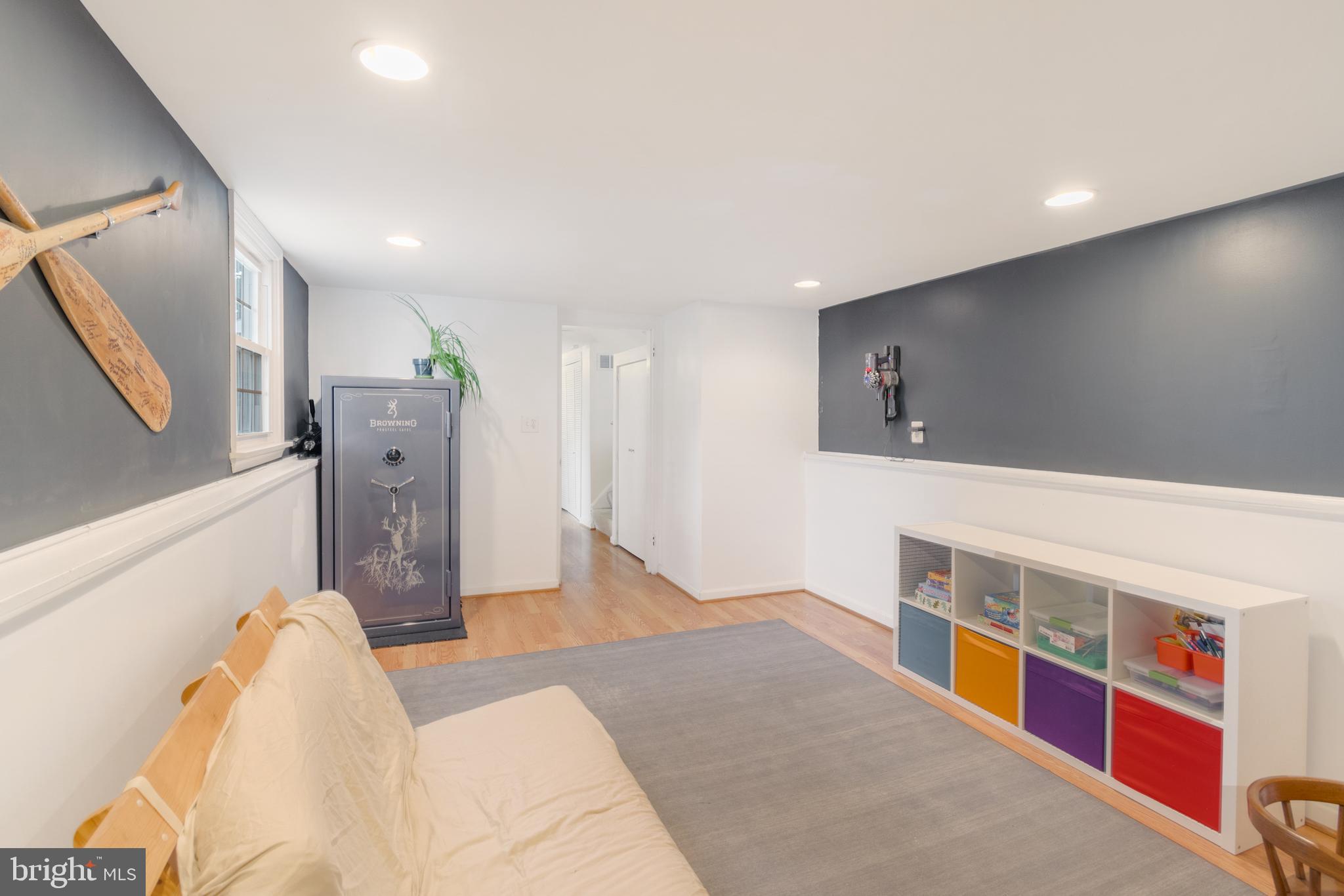 WHEATON WOODS - Residential