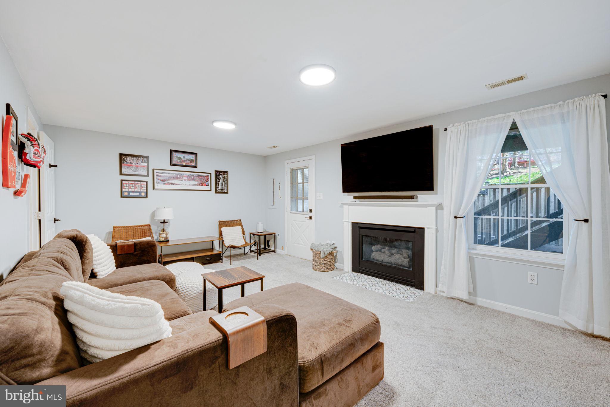 NORTH HART RUN - Residential