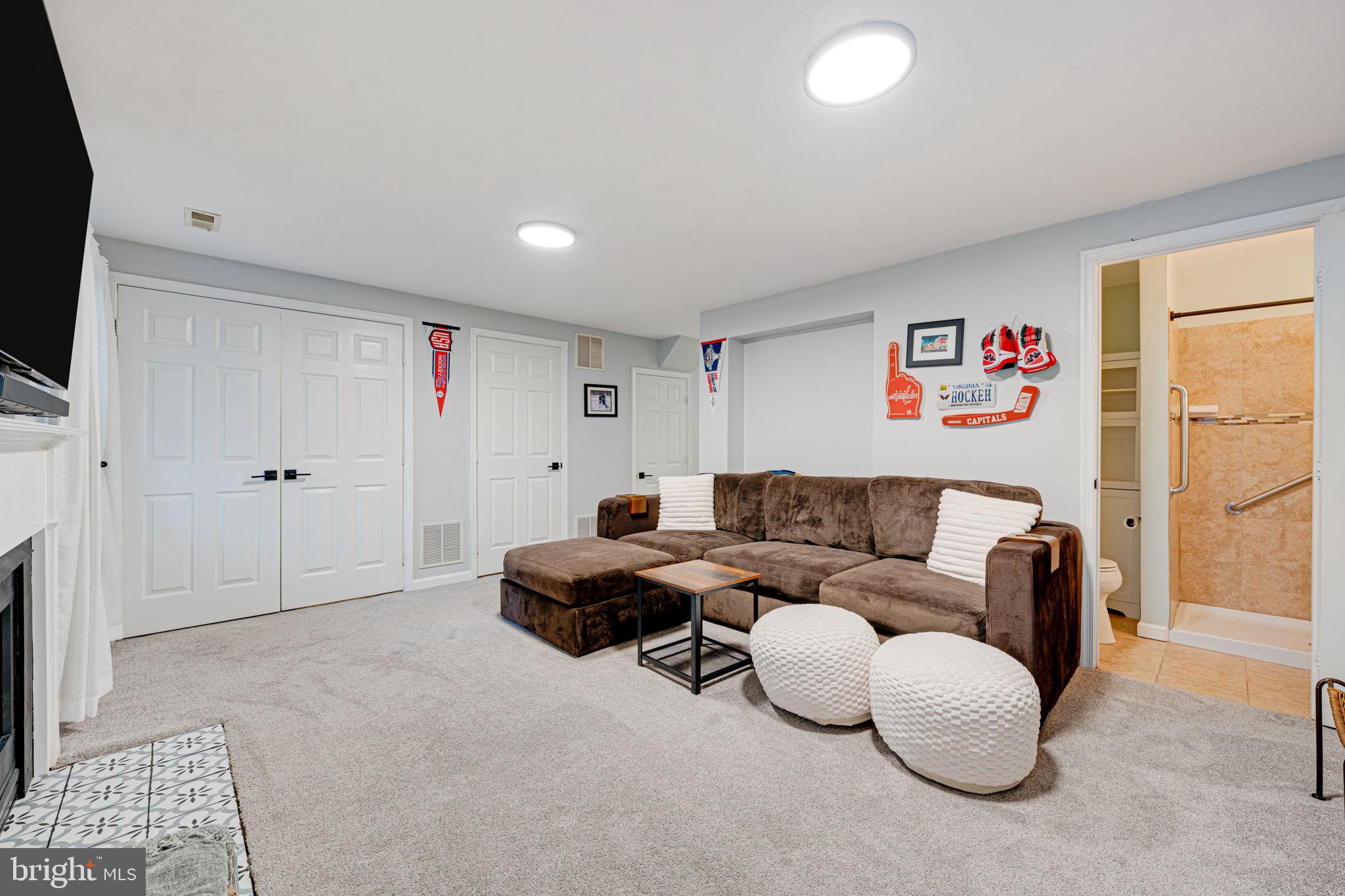 NORTH HART RUN - Residential