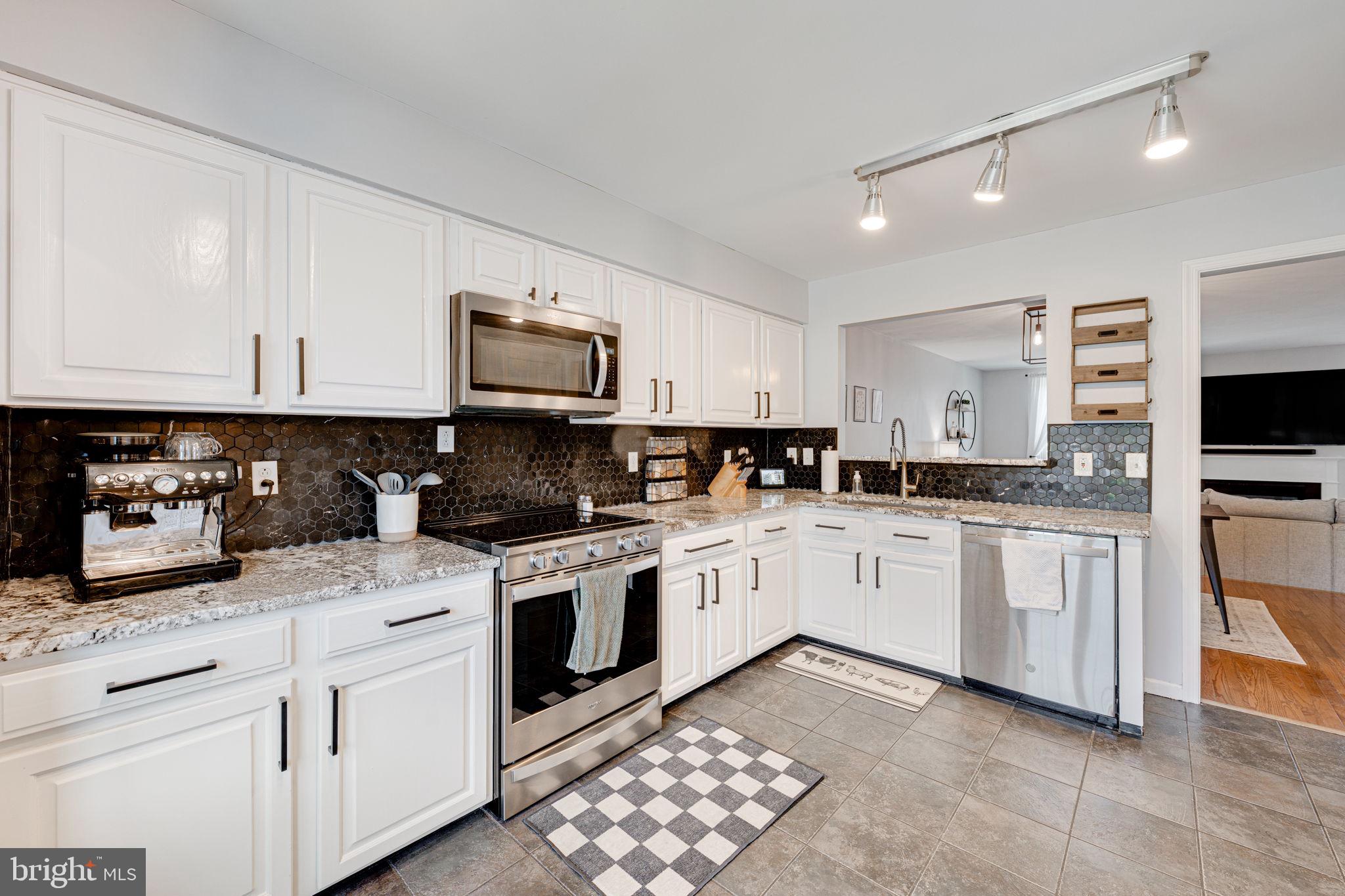 NORTH HART RUN - Residential