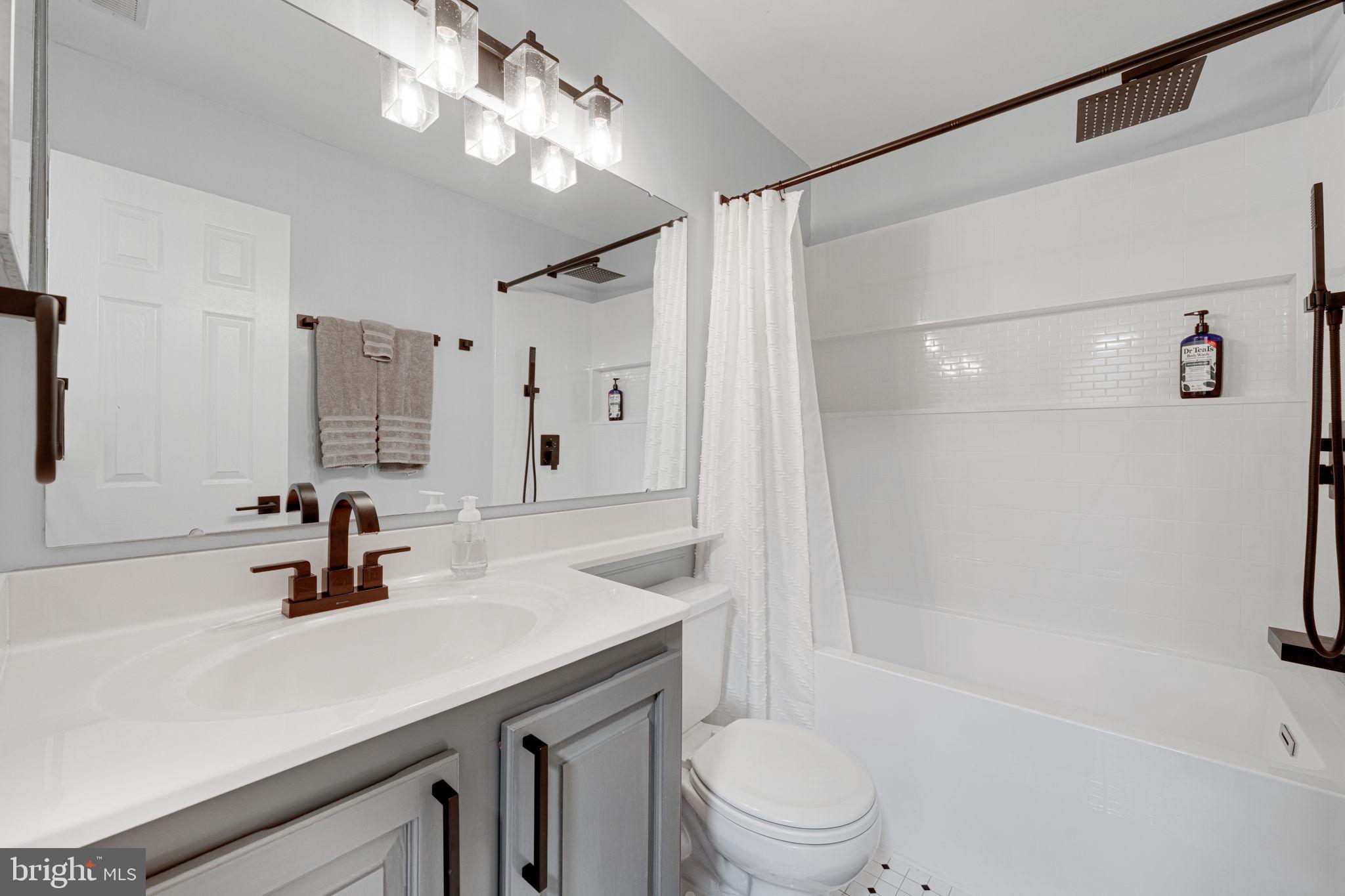 NORTH HART RUN - Residential