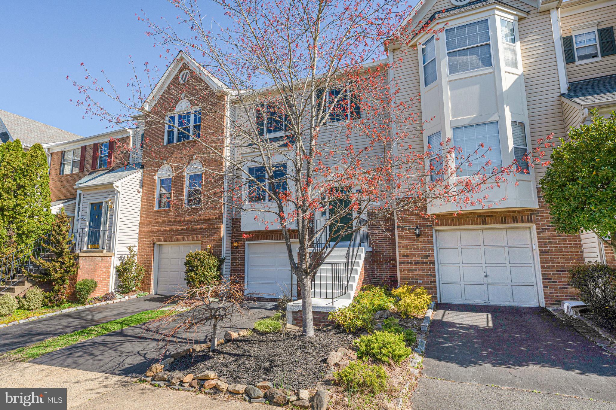 NORTH HART RUN - Residential