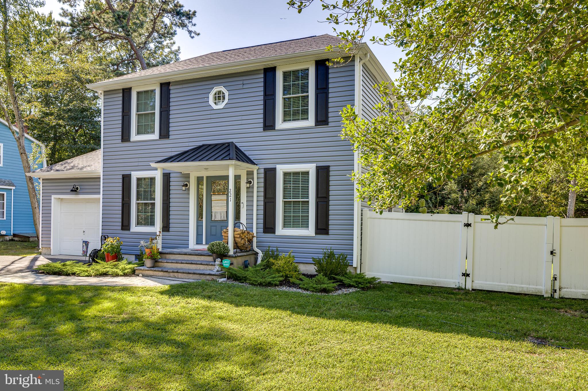 221 FOREST AVENUE
