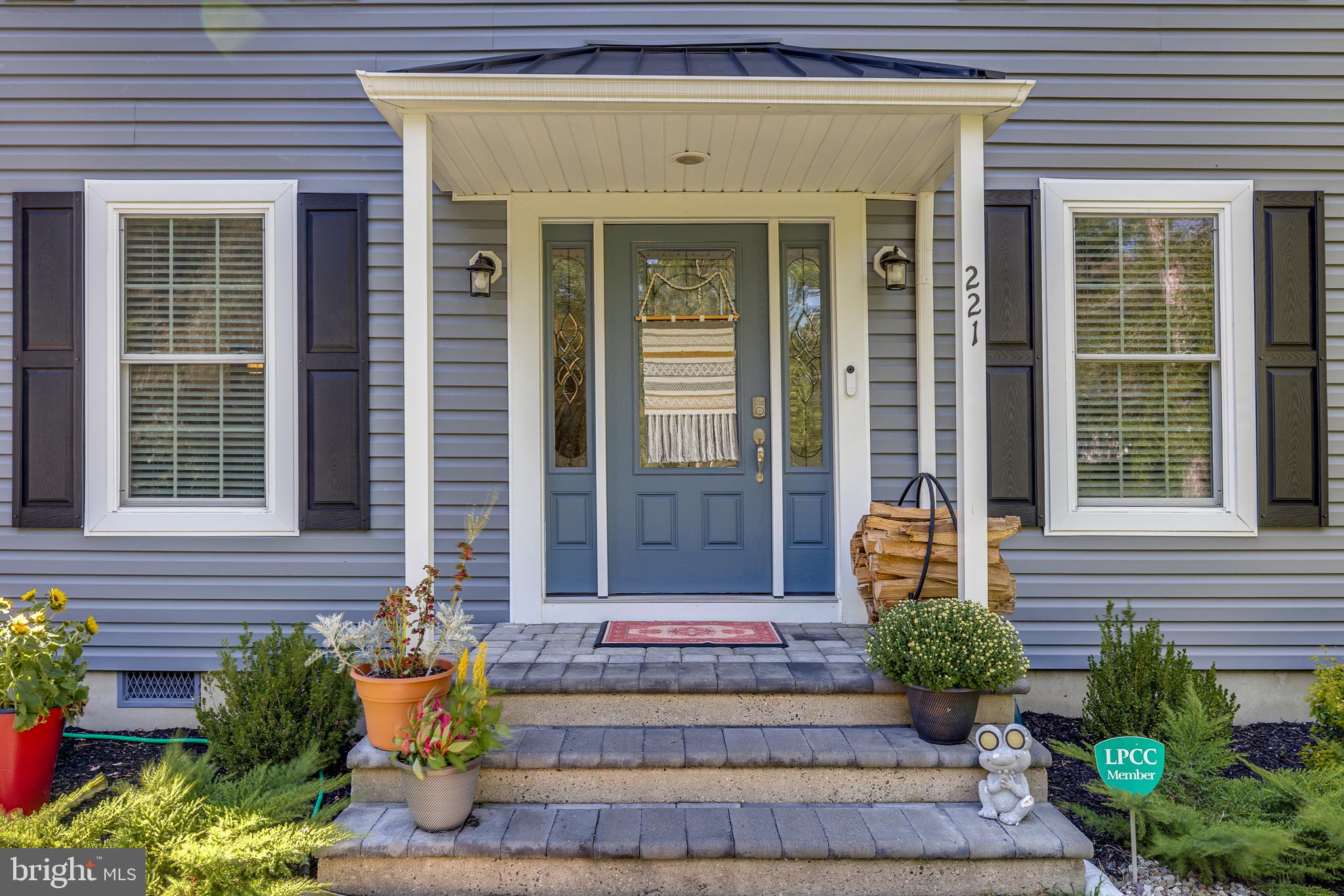 221 FOREST AVENUE