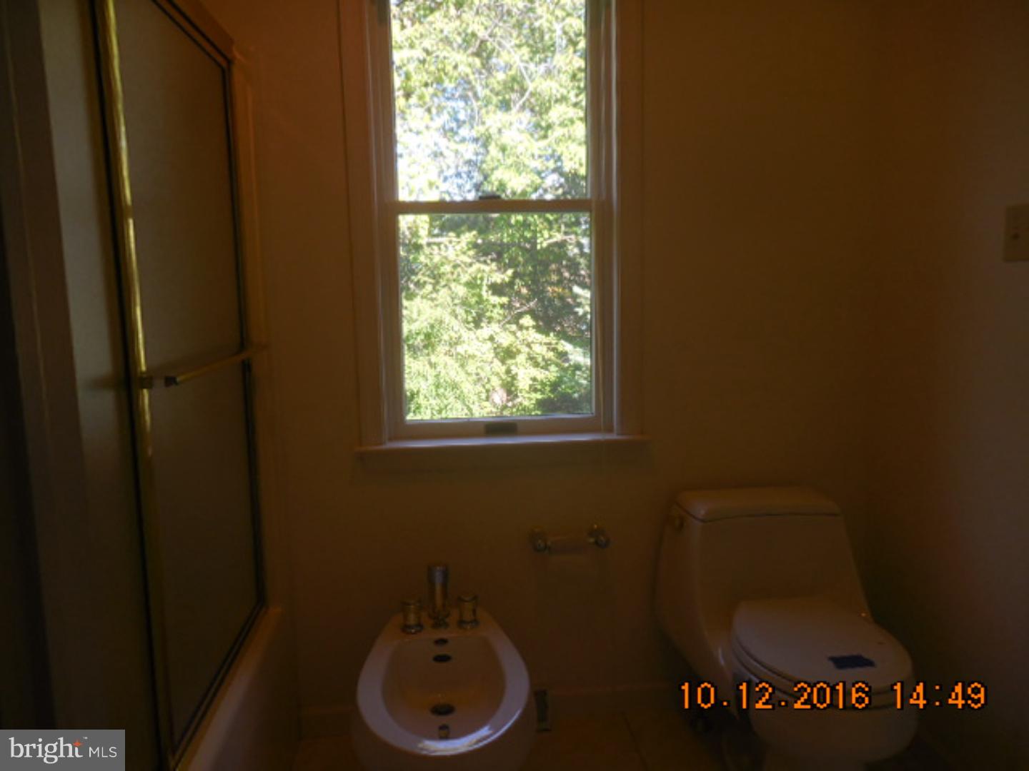 LONGVUE ESTATES - Residential