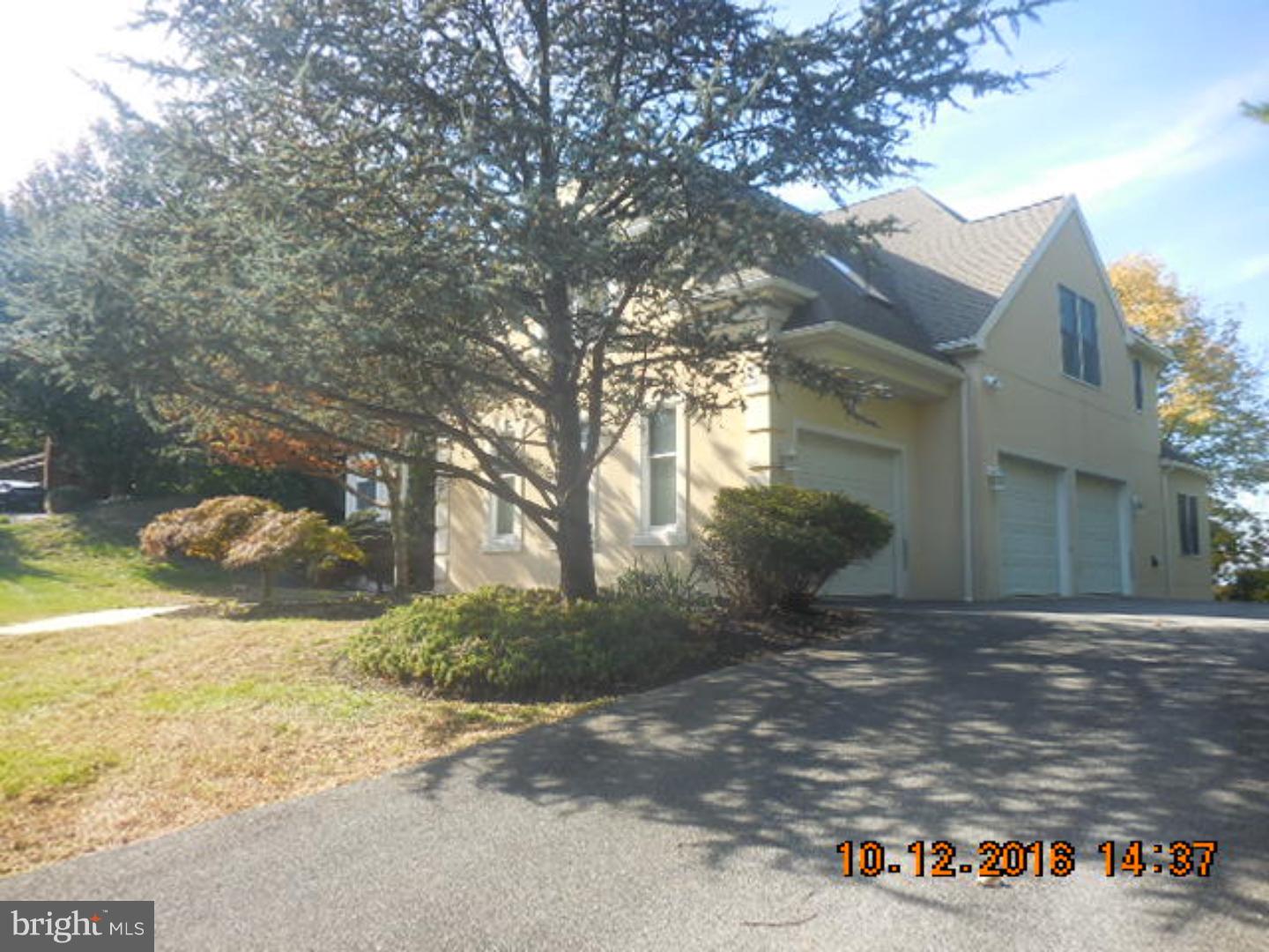 LONGVUE ESTATES - Residential