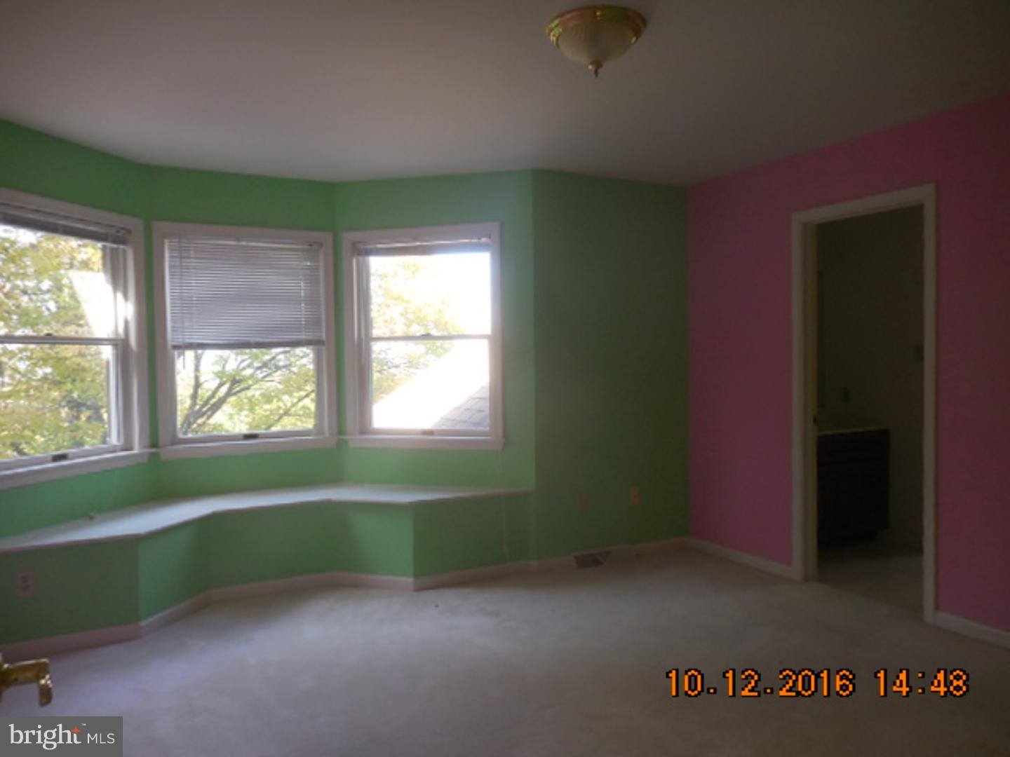 LONGVUE ESTATES - Residential