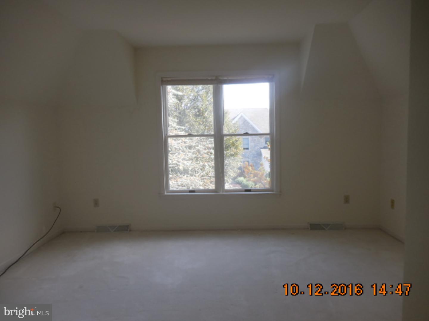 LONGVUE ESTATES - Residential