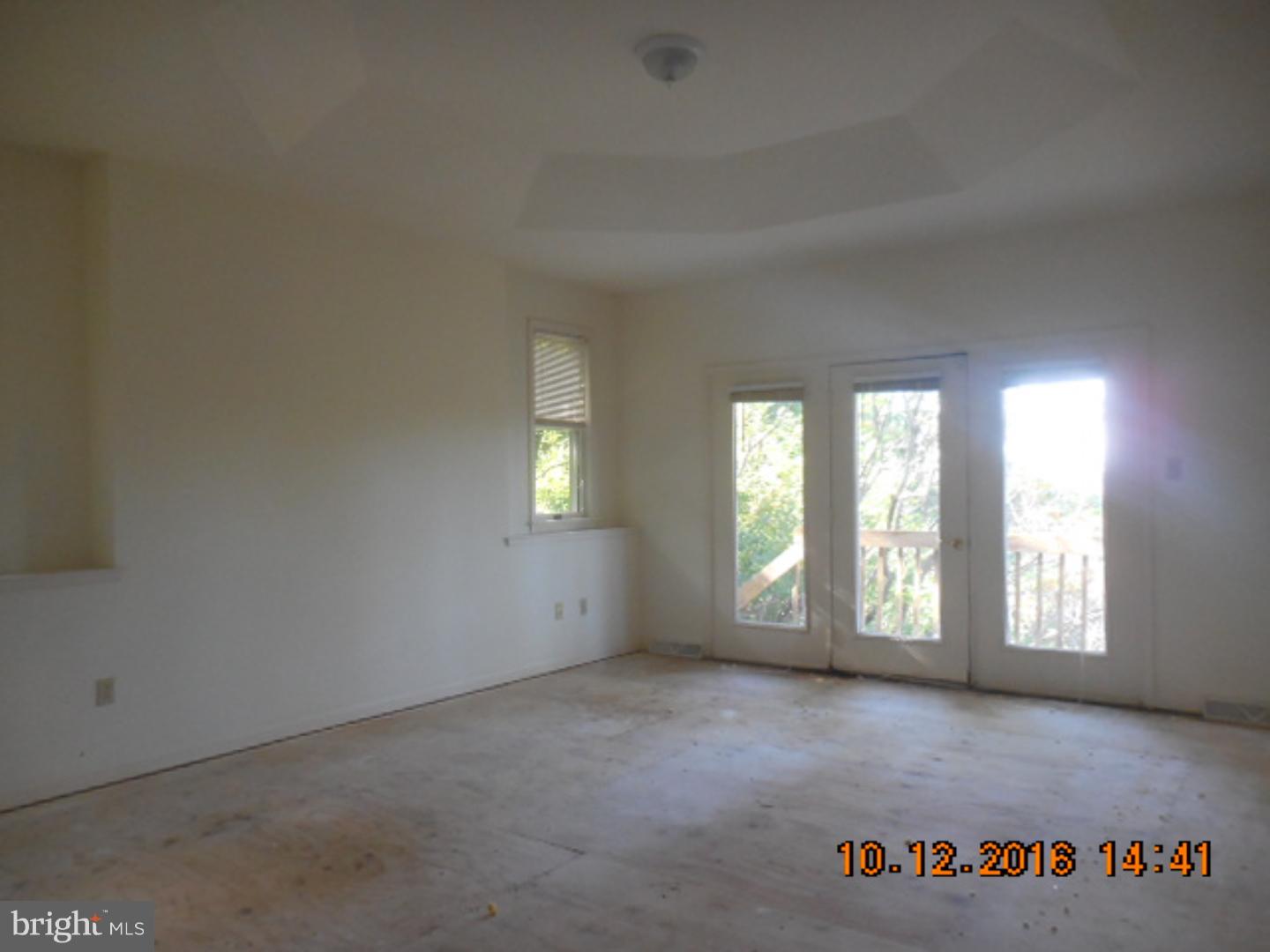 LONGVUE ESTATES - Residential