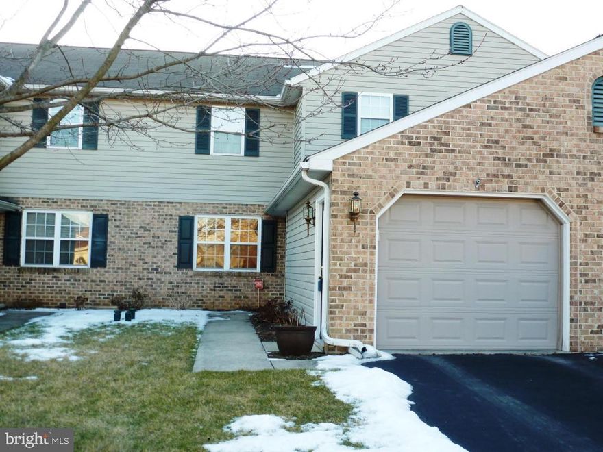 Well maintained townhome with generous room sizes. Fenced backyard and nicely landscaped.  Full basement with economical gas heat, all in a convenient location close to everything.  Sellers are flexible on settlement date.